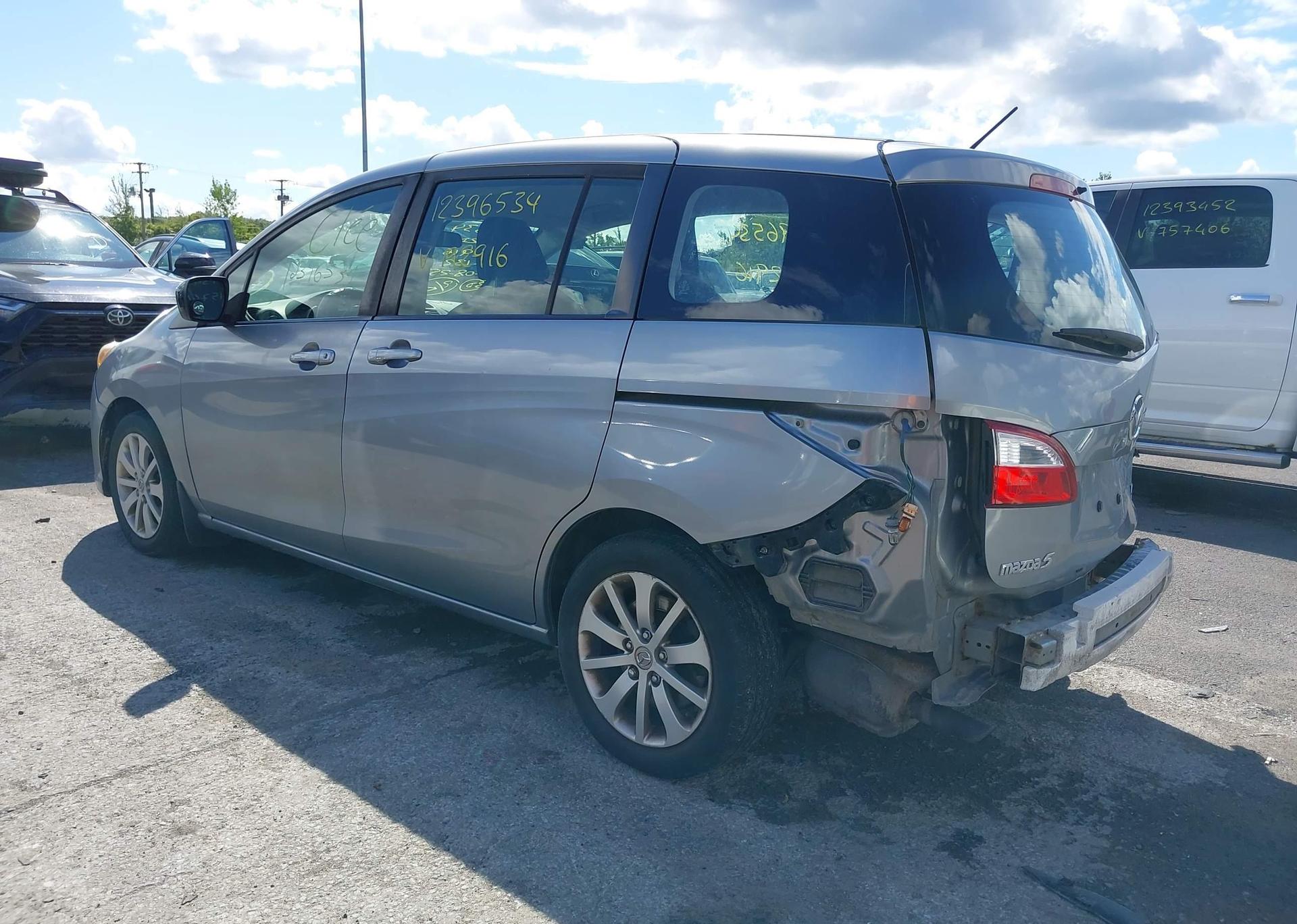 2017 MAZDA MAZDA5 GS