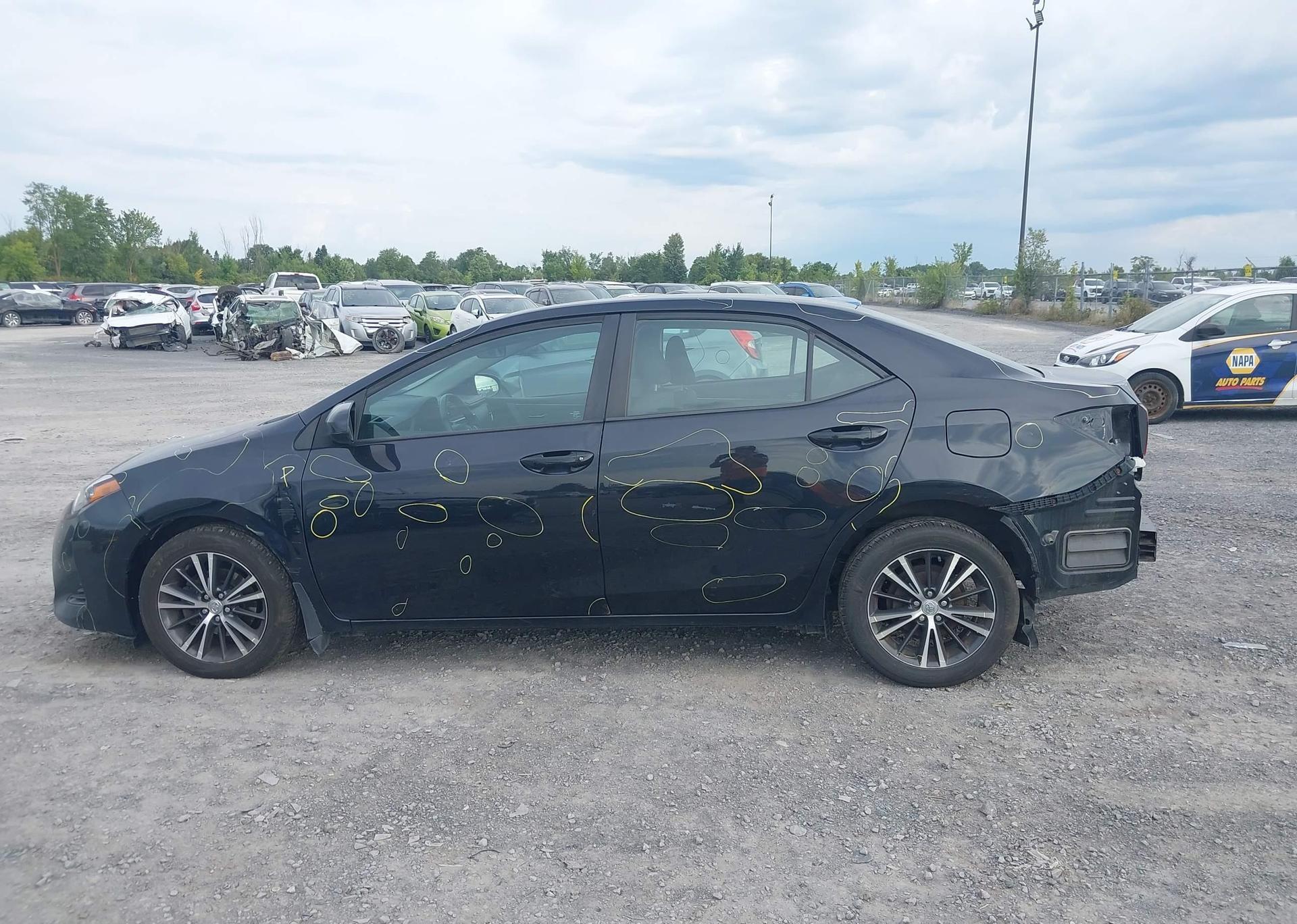 2017 TOYOTA COROLLA LE