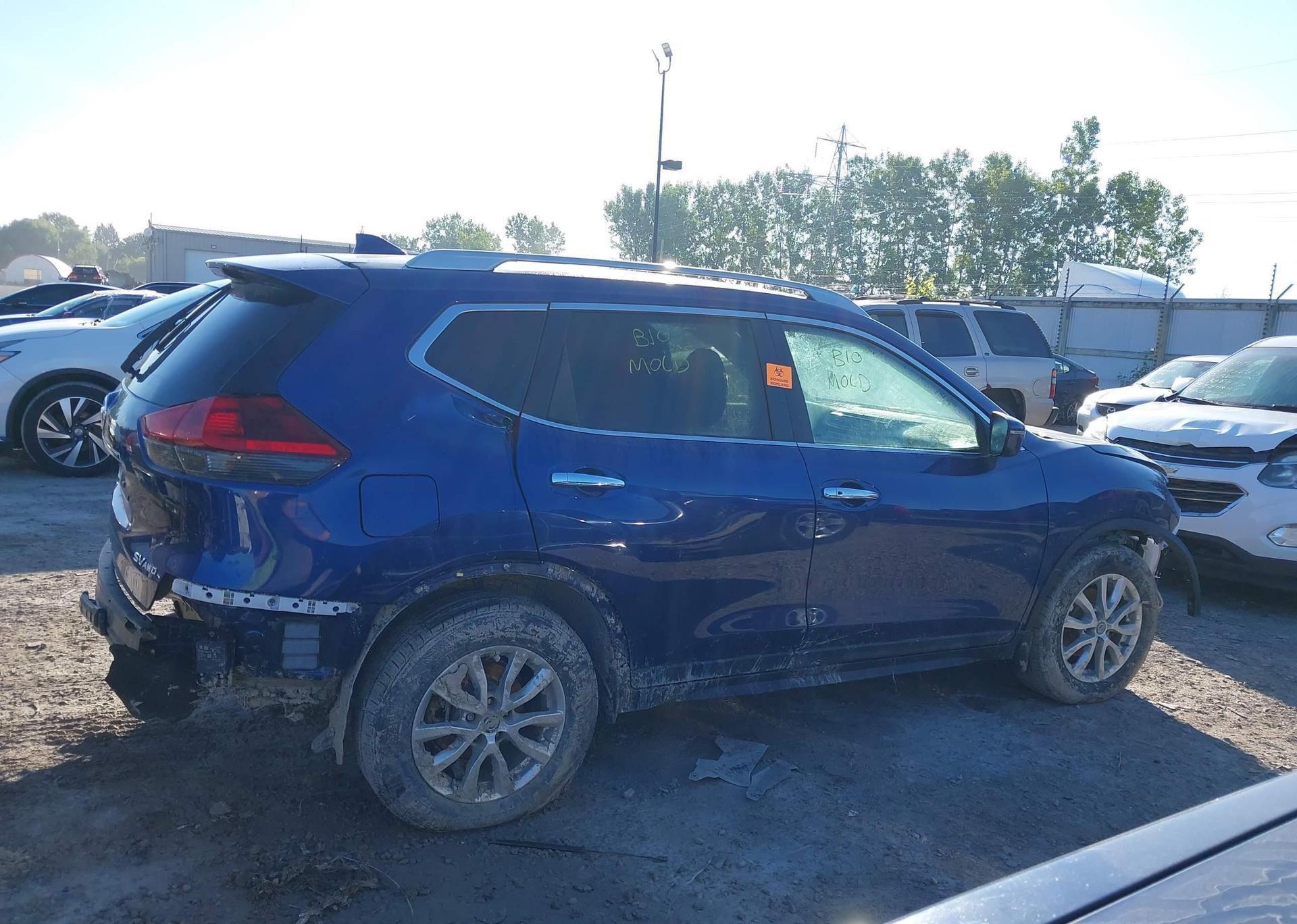 2018 NISSAN ROGUE SV