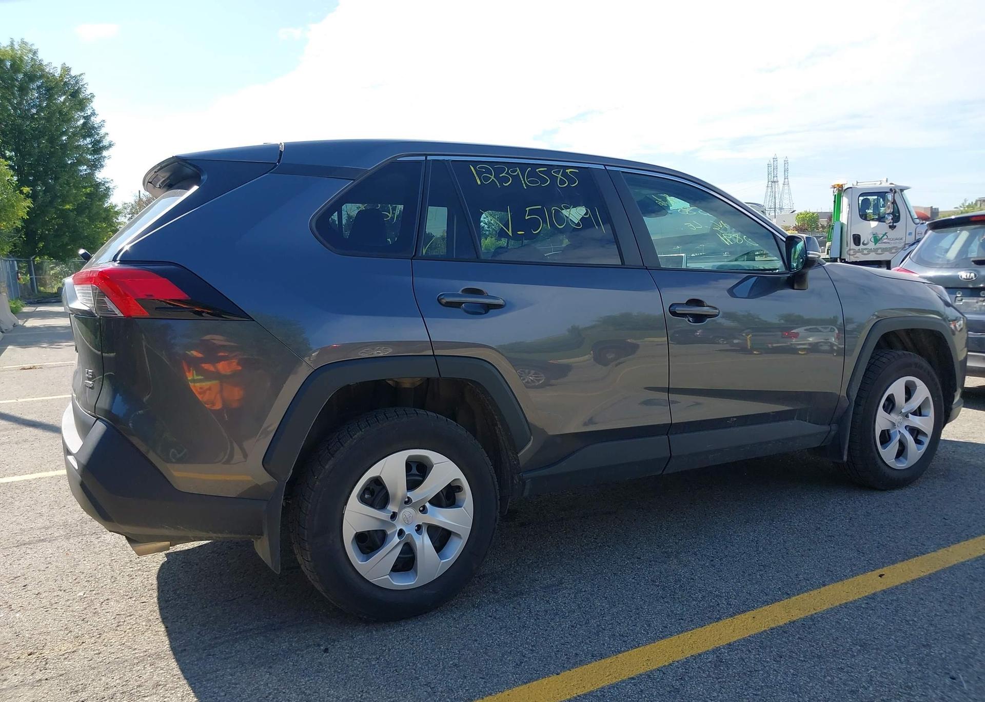 2025 TOYOTA RAV4 LE
