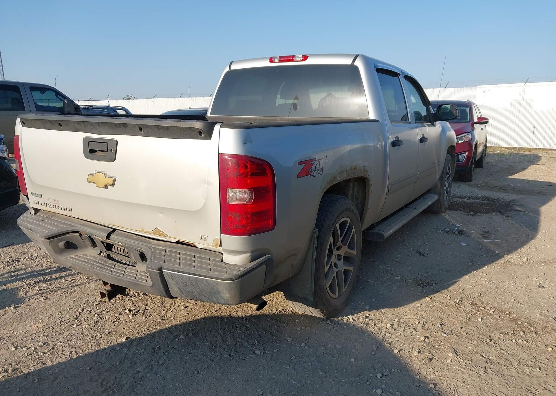 2011 CHEVROLET SILVERADO K1500 LT