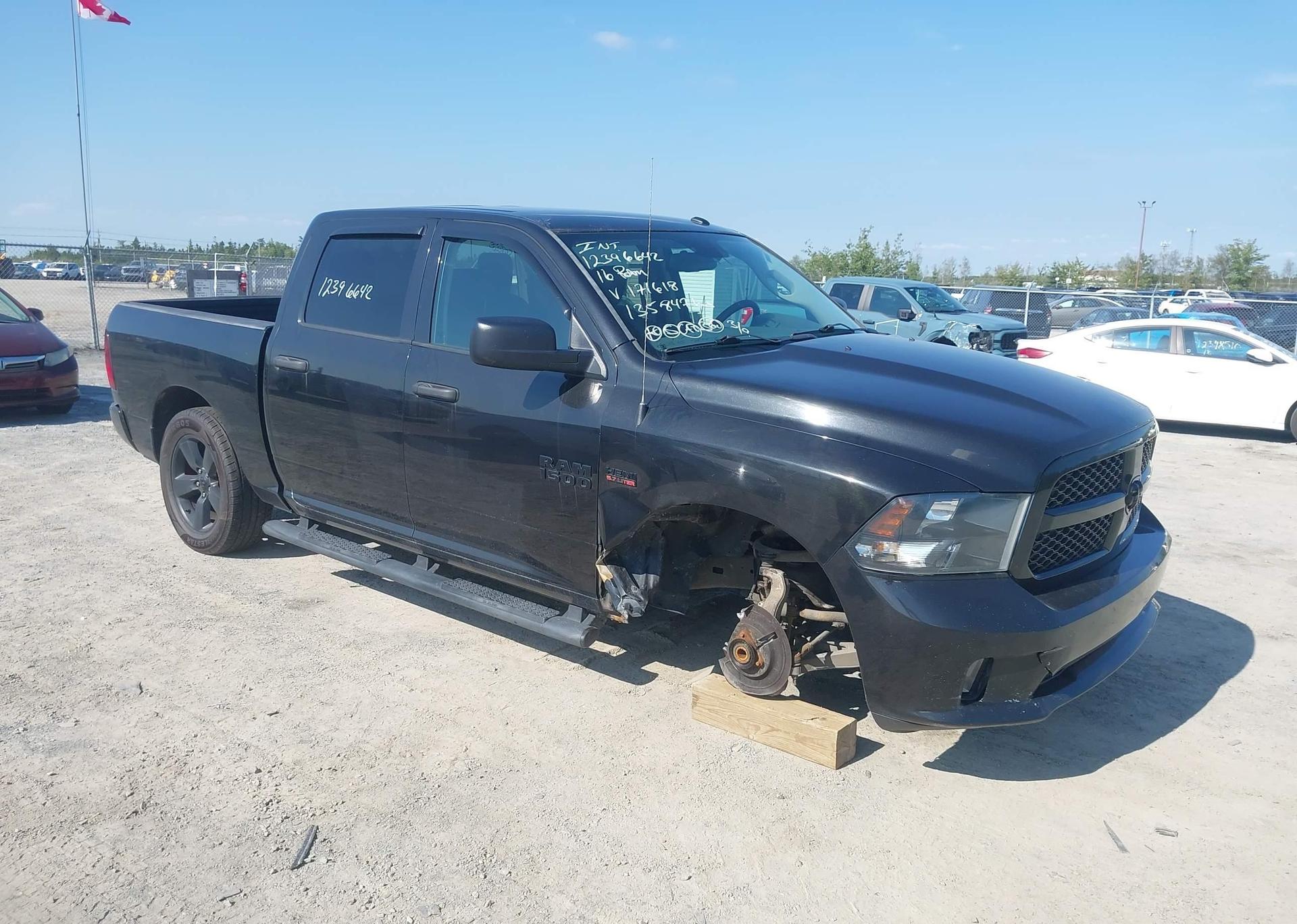 2016 RAM 1500 ST