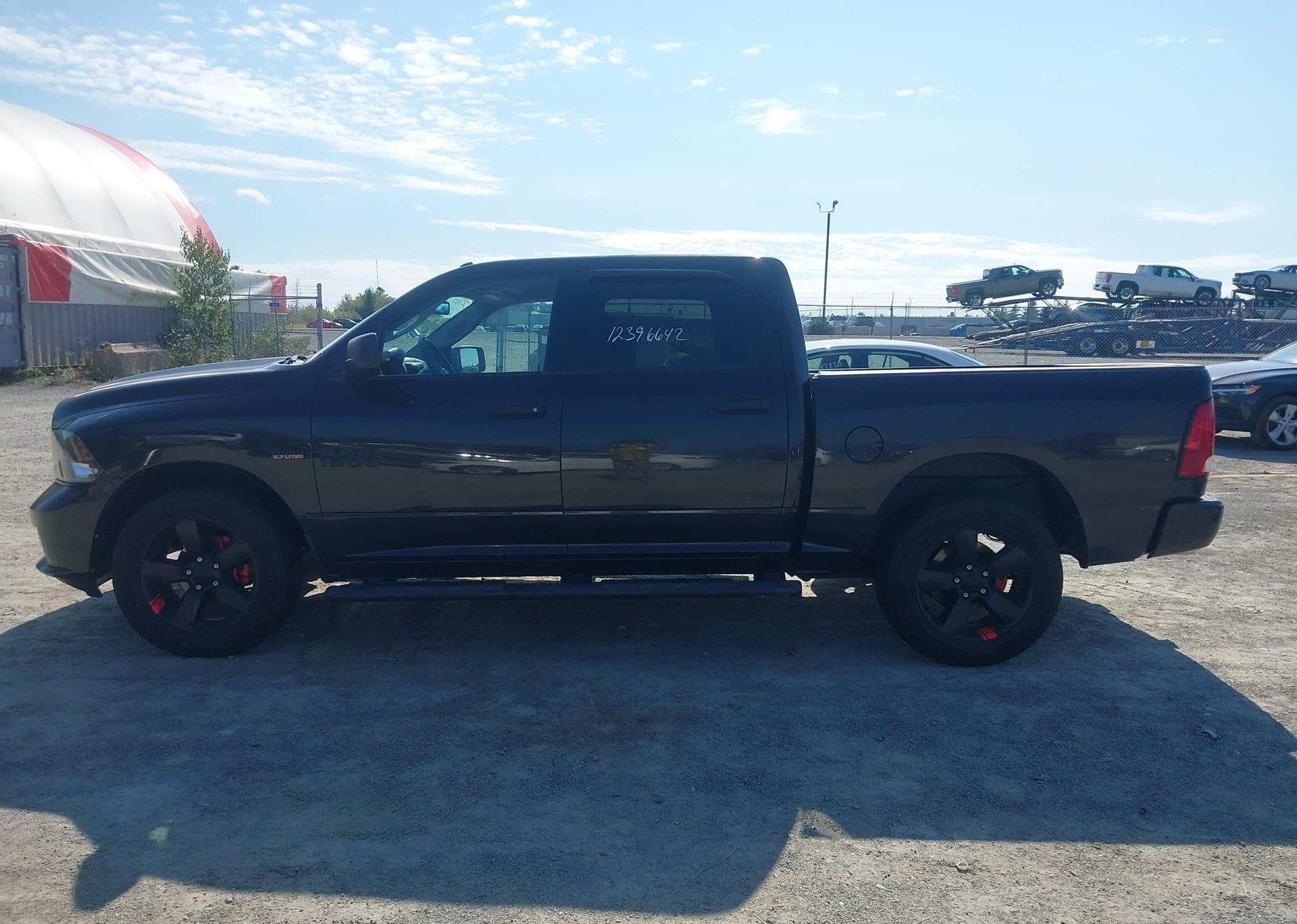 2016 RAM 1500 ST