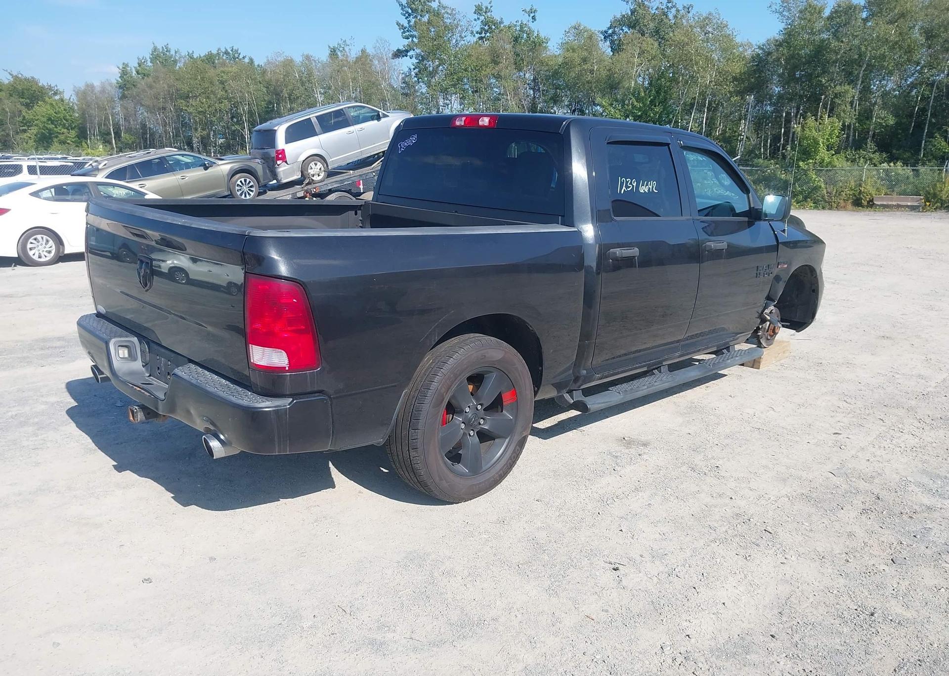 2016 RAM 1500 ST