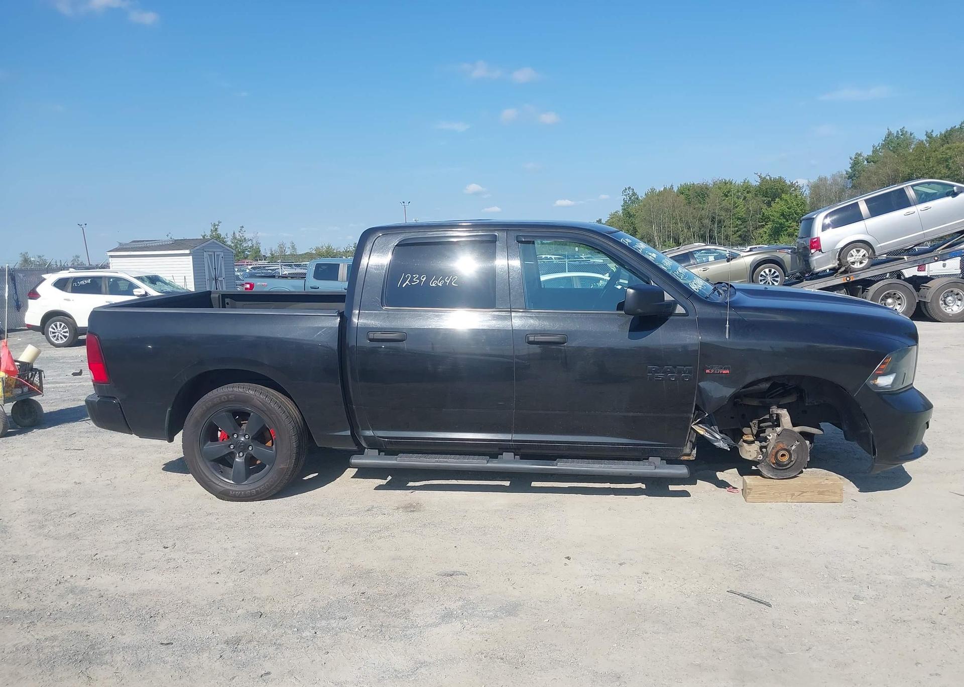 2016 RAM 1500 ST