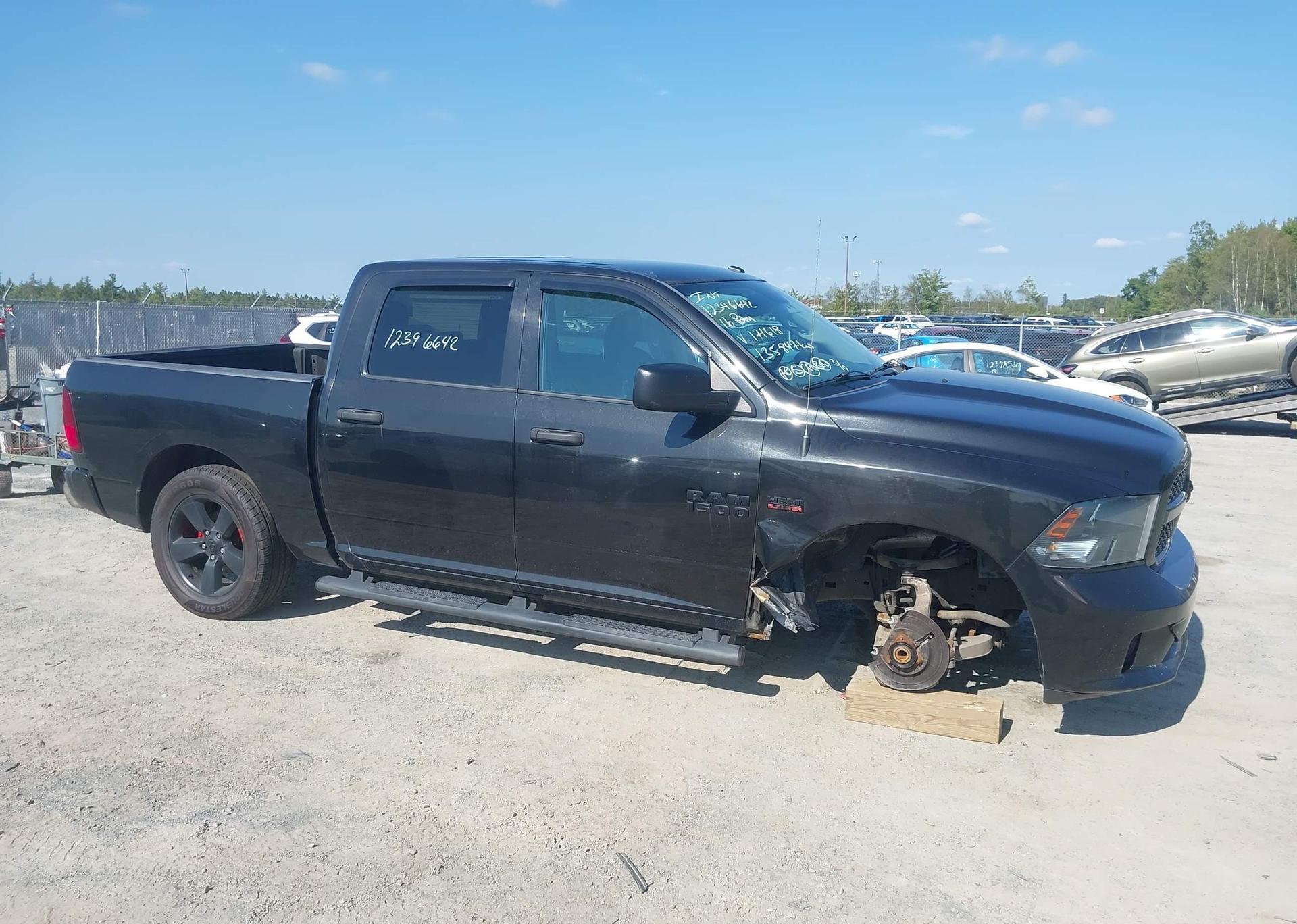 2016 RAM 1500 ST