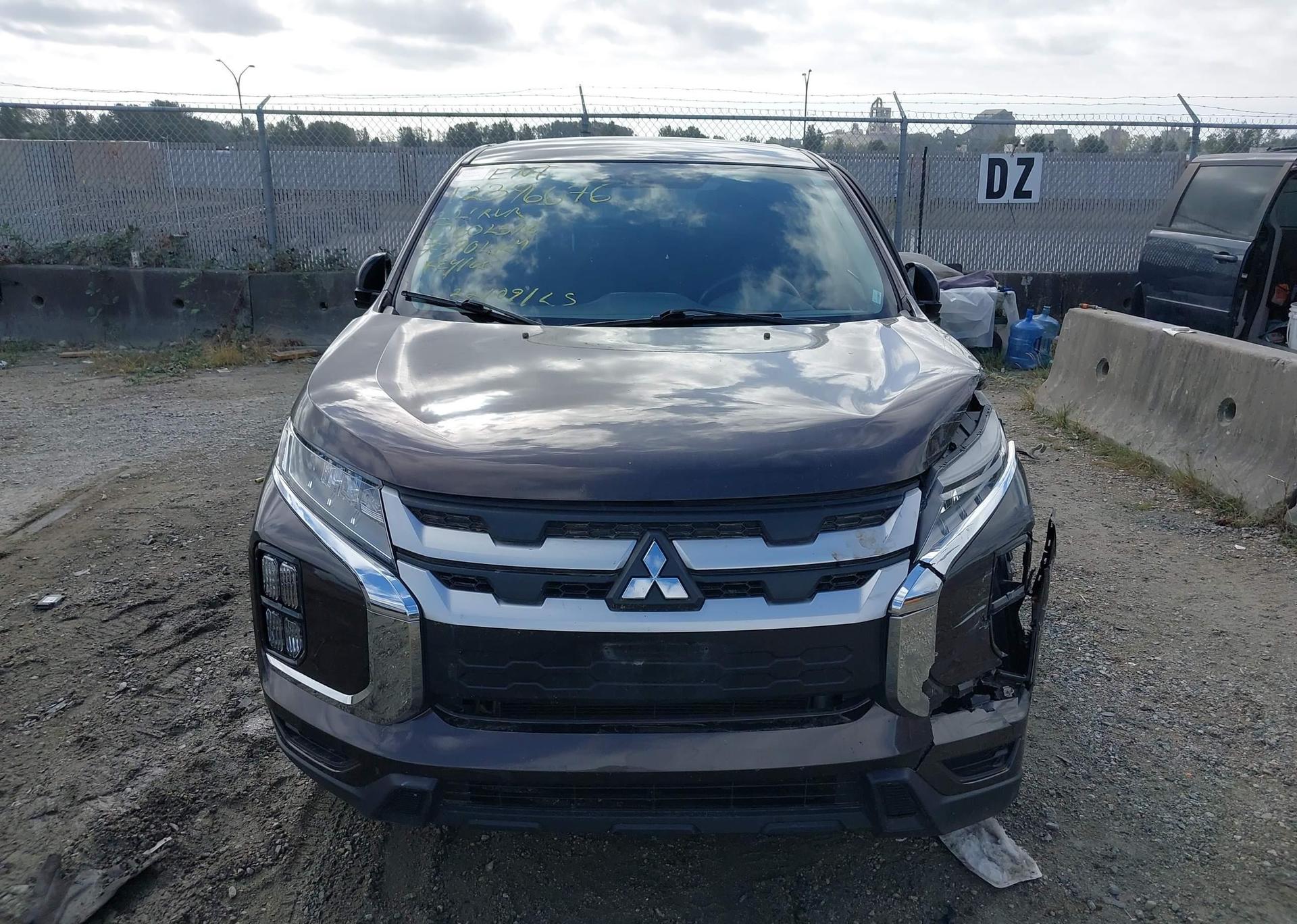 2022 MITSUBISHI RVR SE