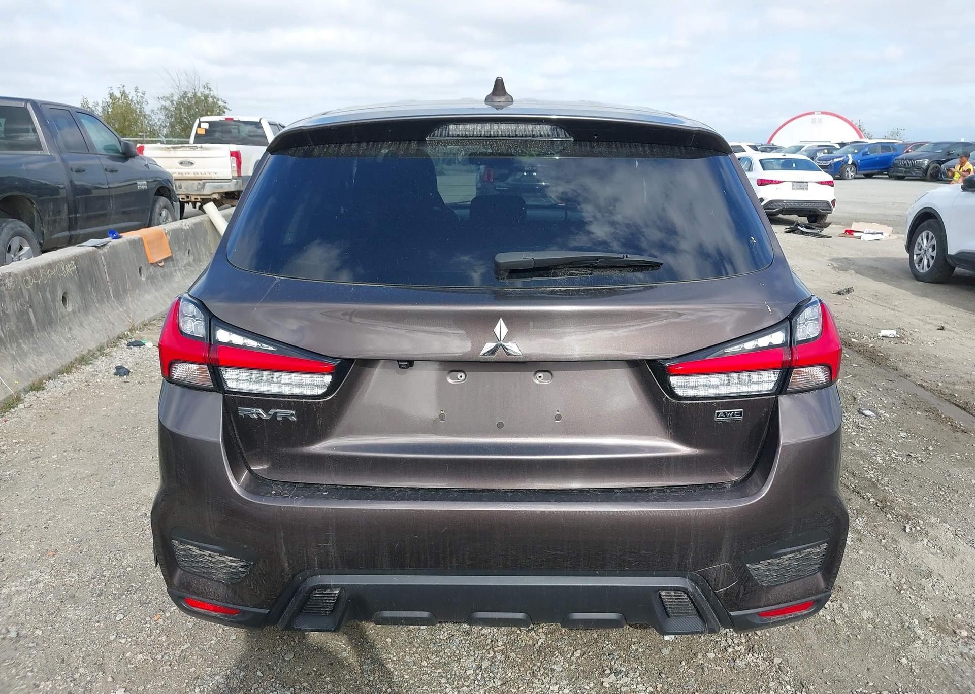 2022 MITSUBISHI RVR SE