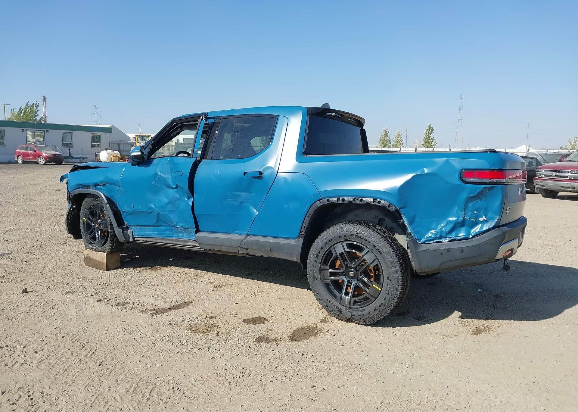 2023 RIVIAN R1T ADVENTURE