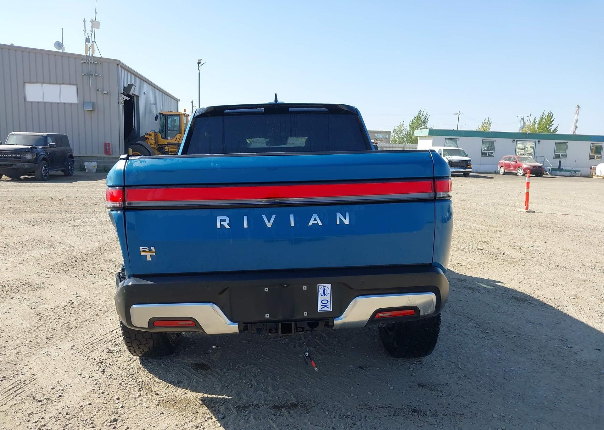 2023 RIVIAN R1T ADVENTURE