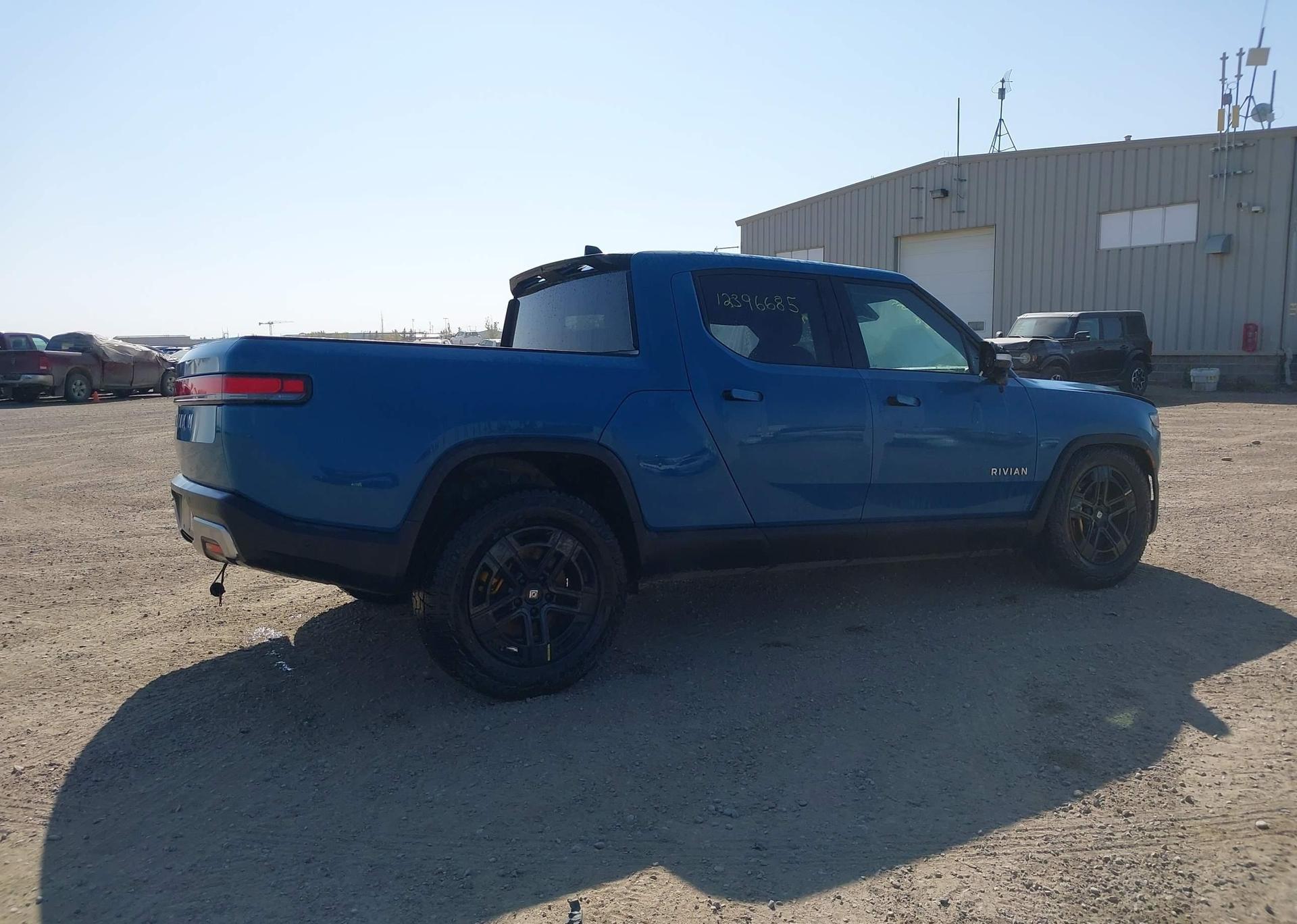 2023 RIVIAN R1T ADVENTURE