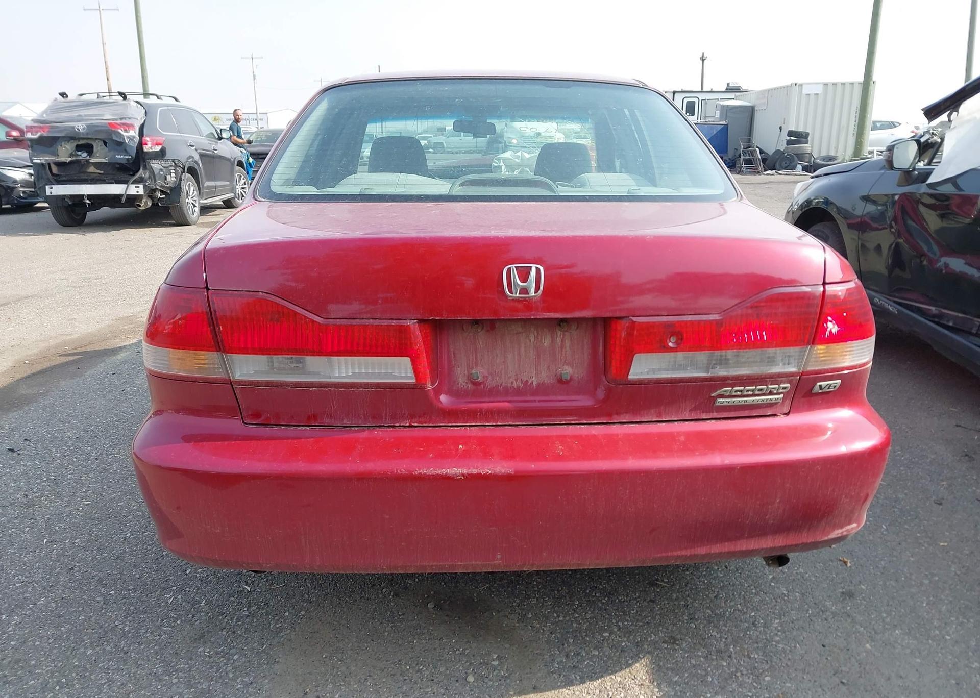 2002 HONDA ACCORD SE