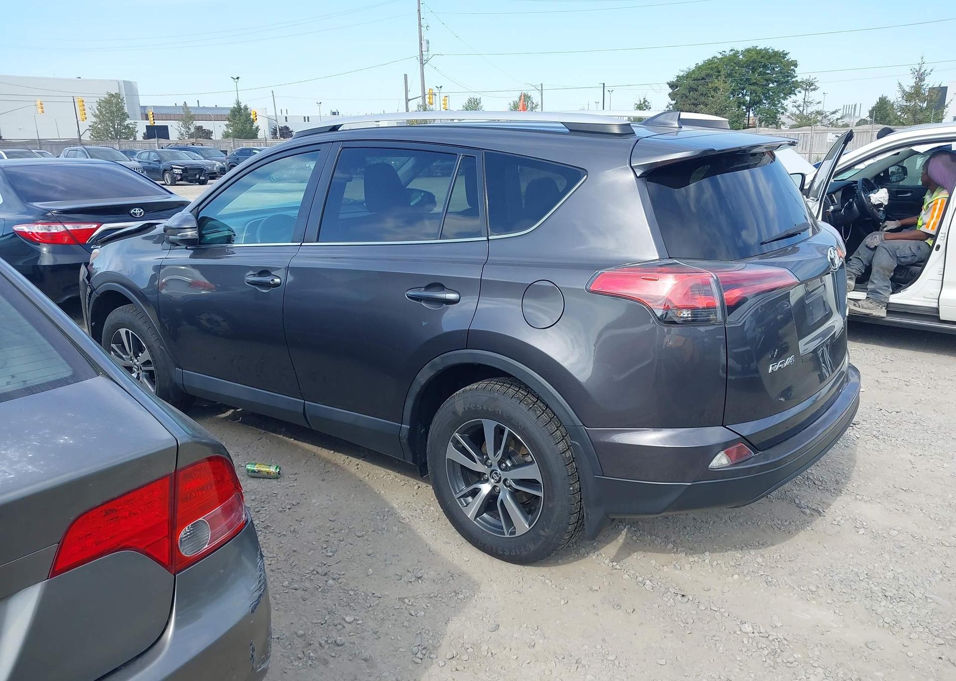 2016 TOYOTA RAV4 LE