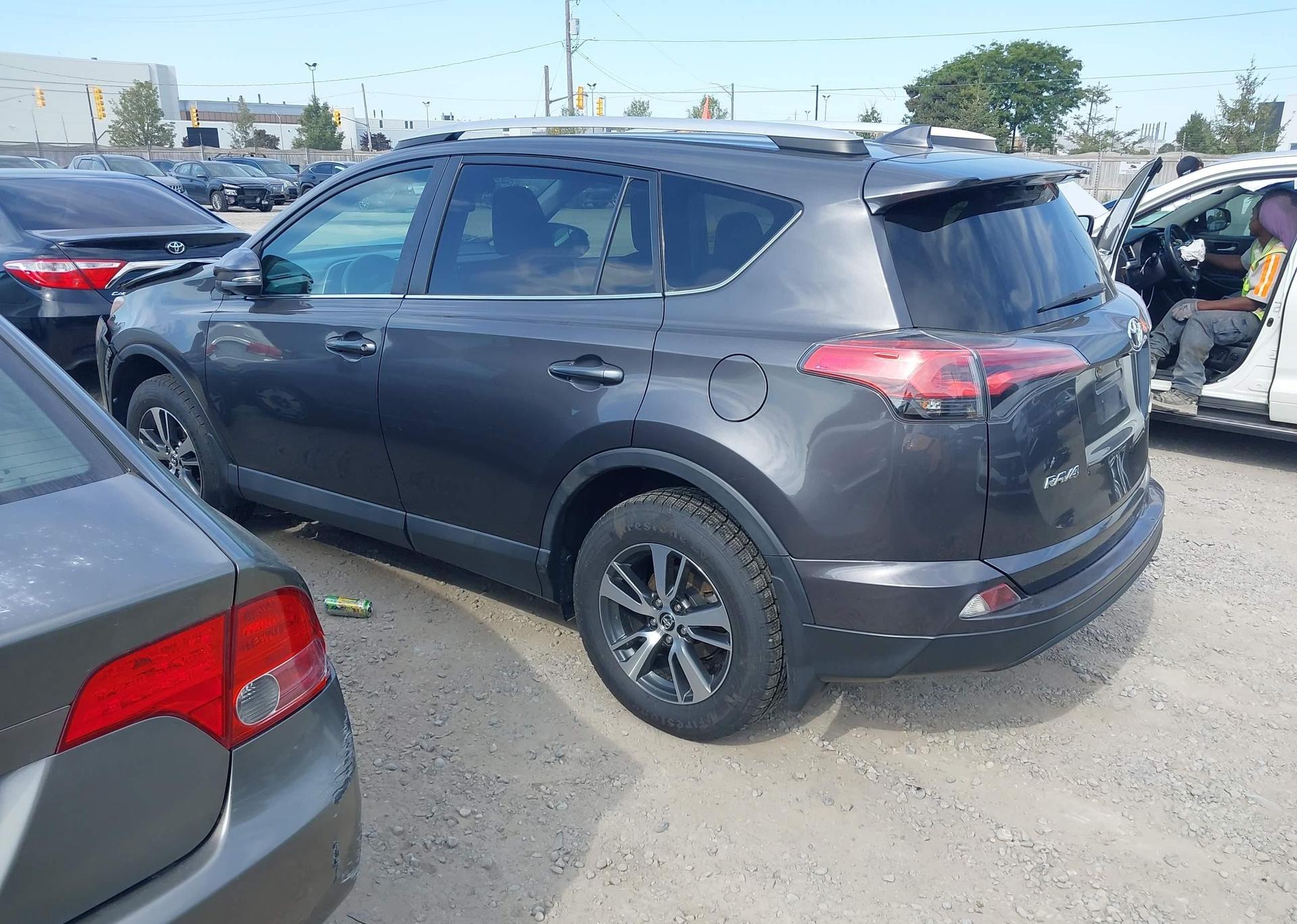 2016 TOYOTA RAV4 LE