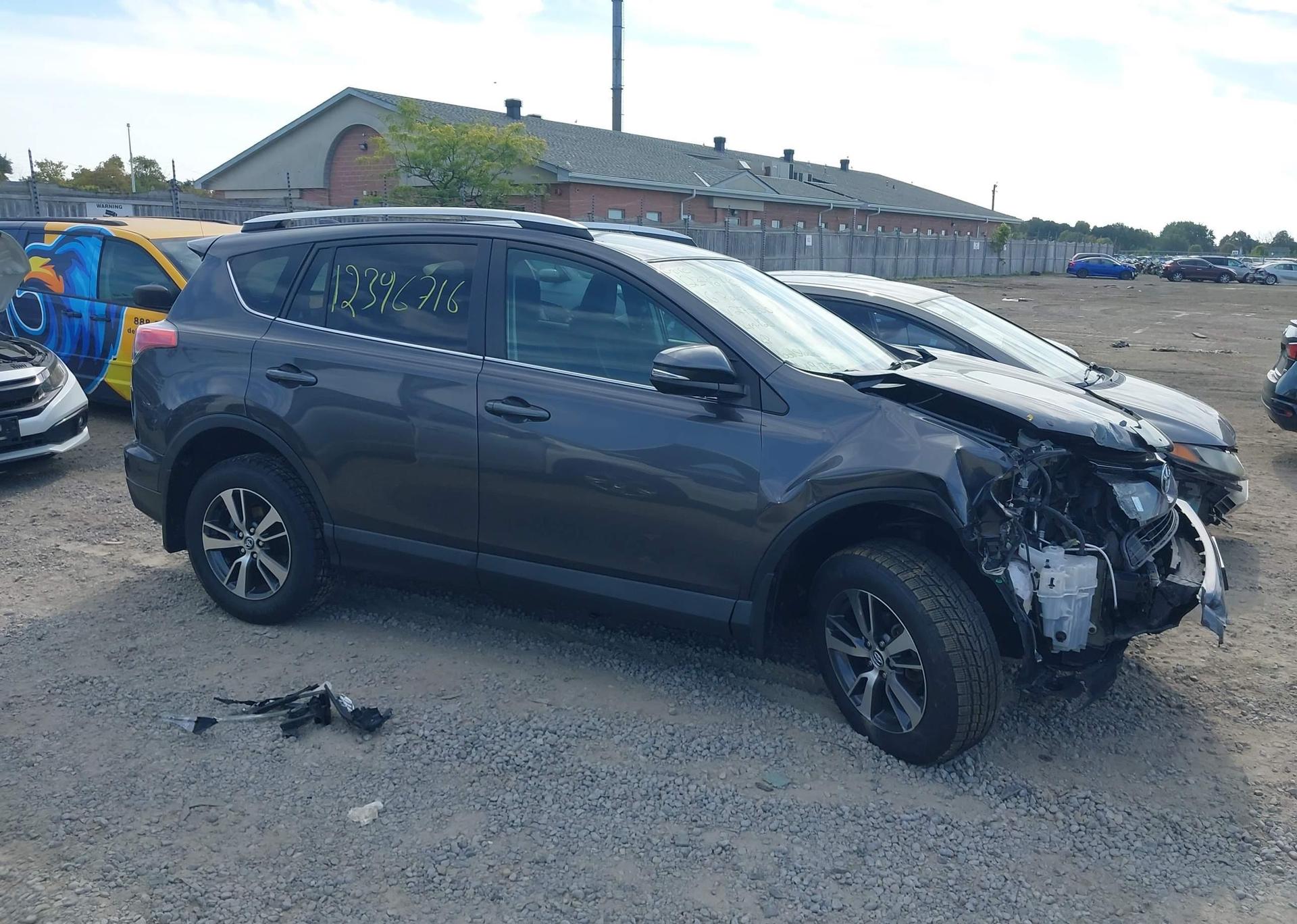 2016 TOYOTA RAV4 LE