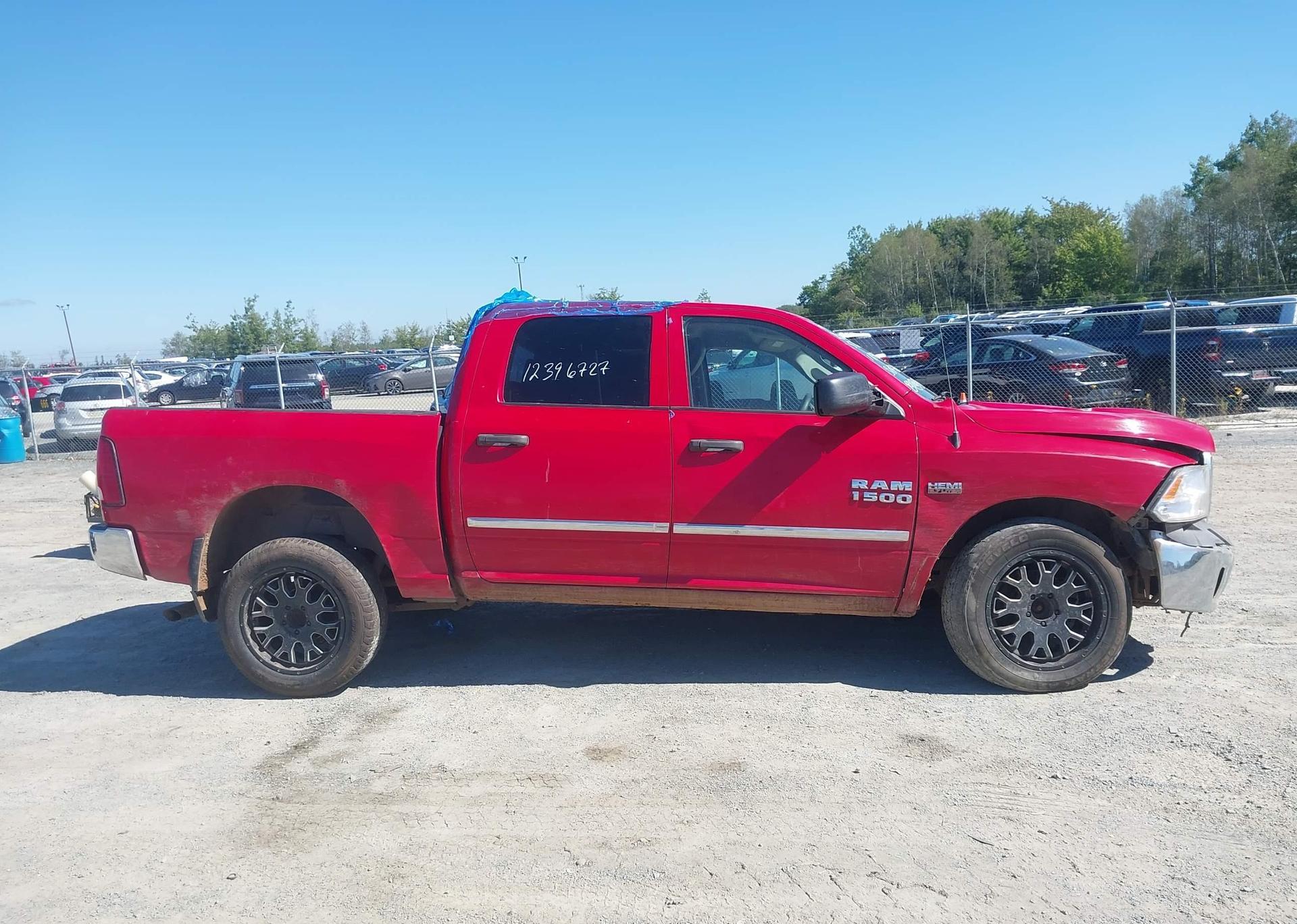 2015 RAM 1500 ST