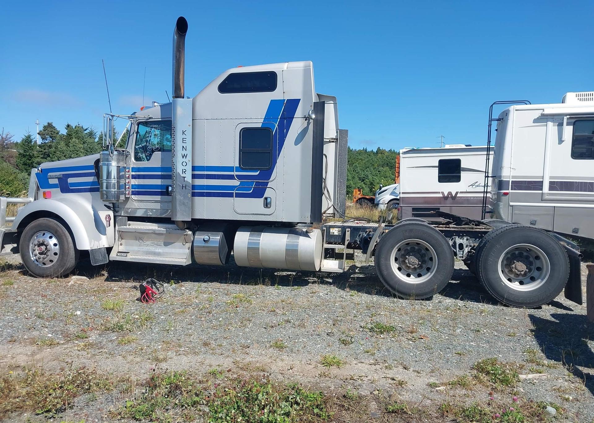 2020 KENWORTH W900