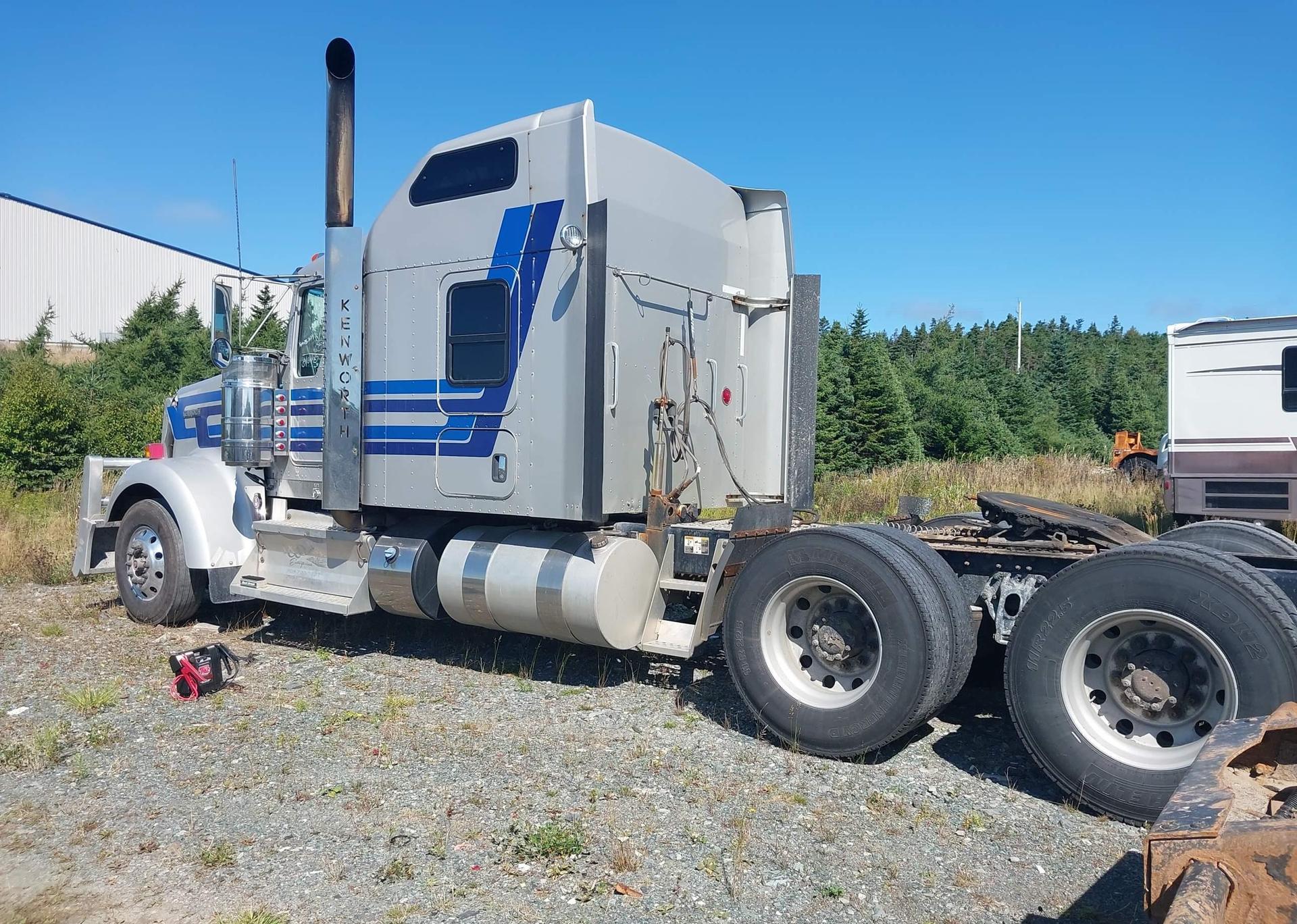2020 KENWORTH W900