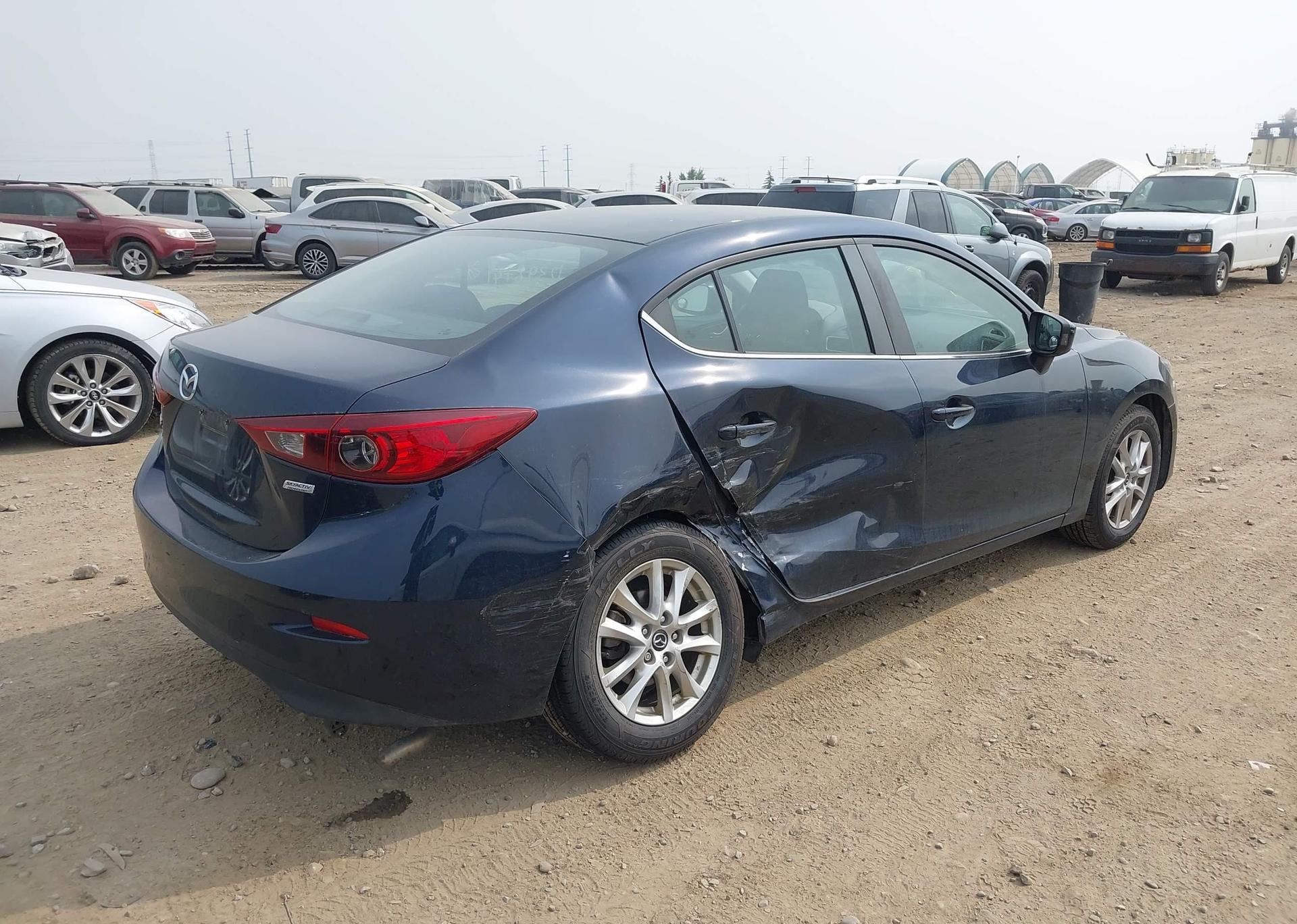 2016 MAZDA MAZDA3 GS