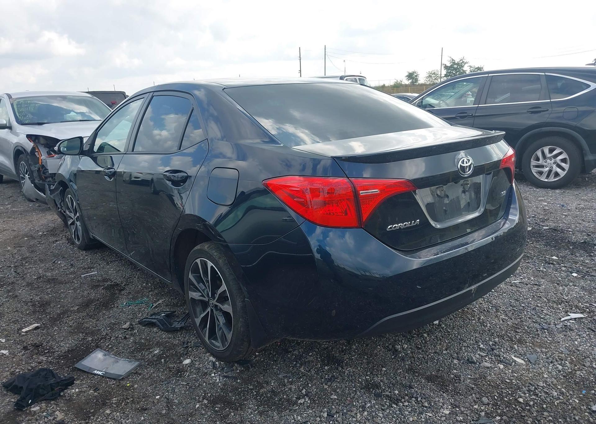 2018 TOYOTA COROLLA SE
