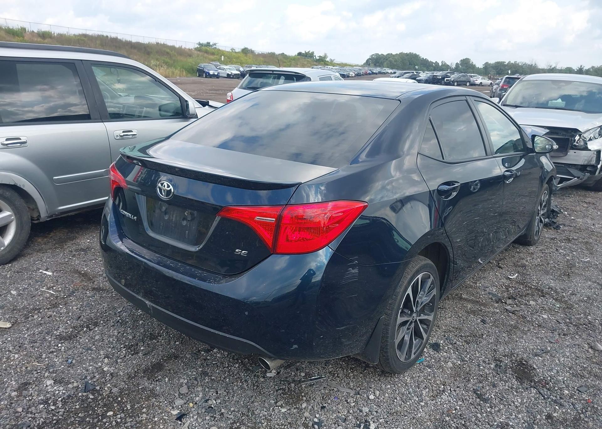 2018 TOYOTA COROLLA SE