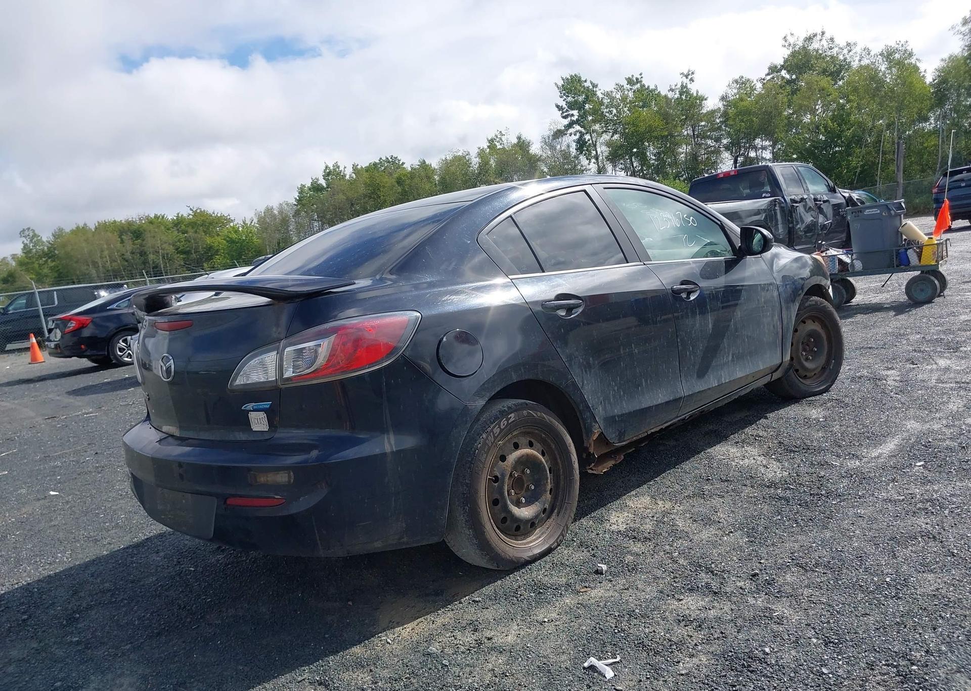 2012 MAZDA MAZDA3 GS-SKY