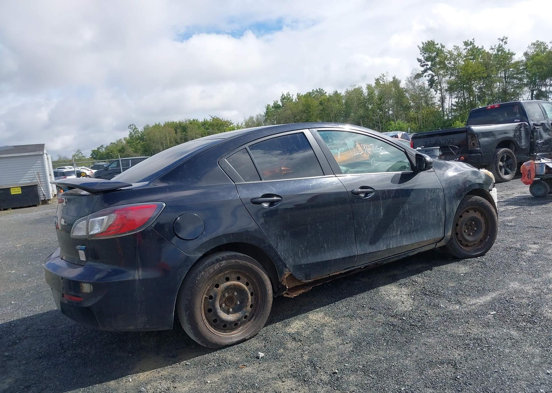2012 MAZDA MAZDA3 GS-SKY
