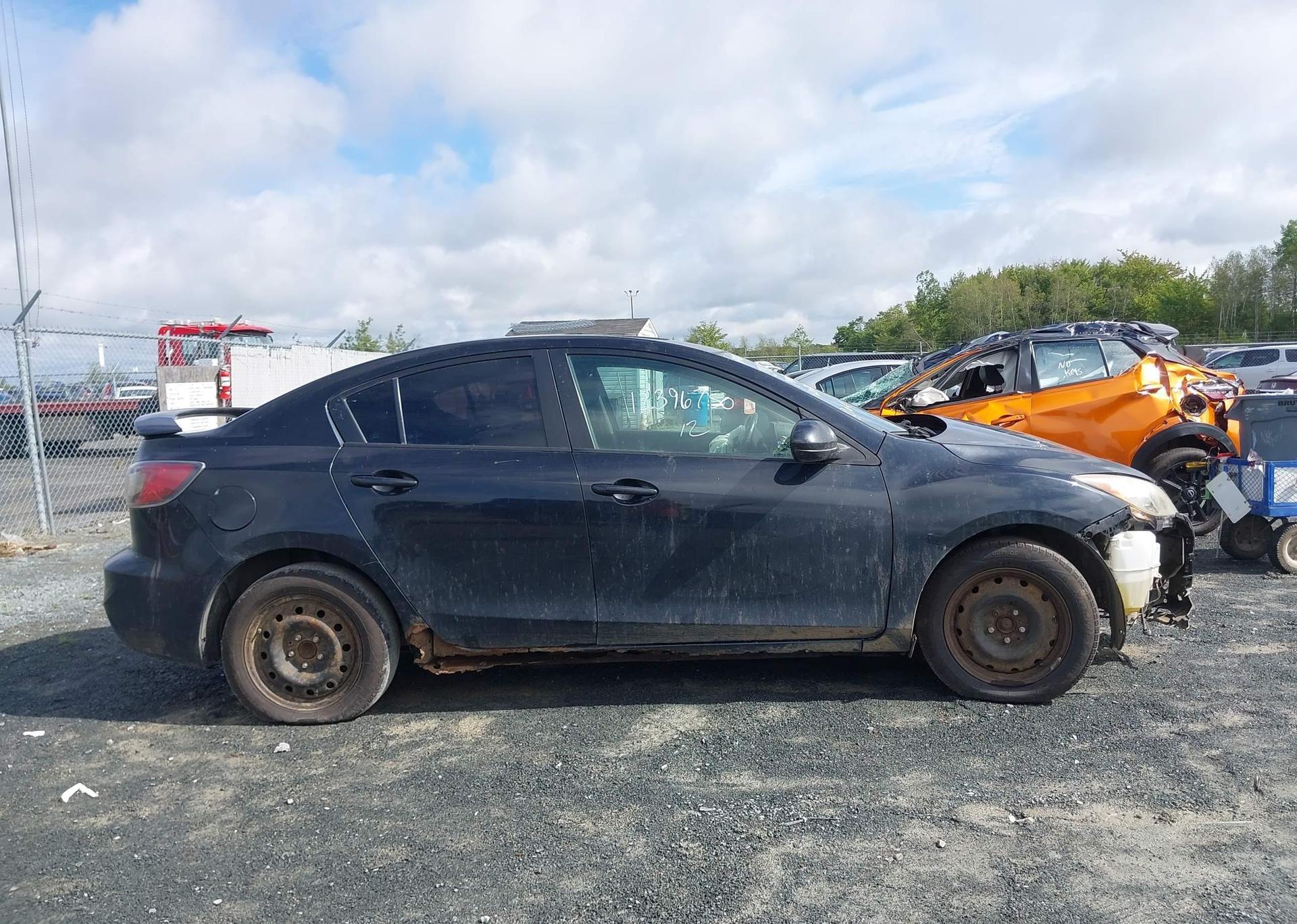 2012 MAZDA MAZDA3 GS-SKY
