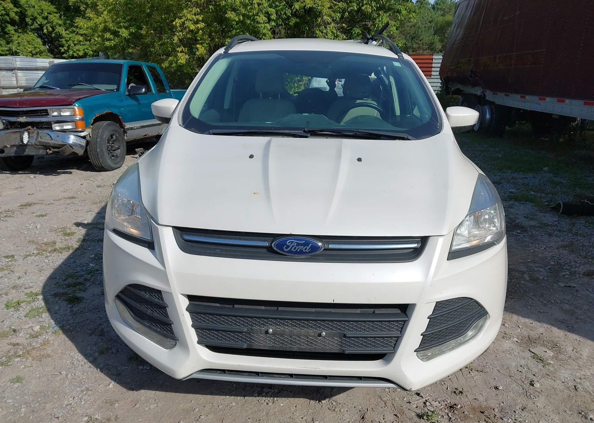 2015 FORD ESCAPE SE