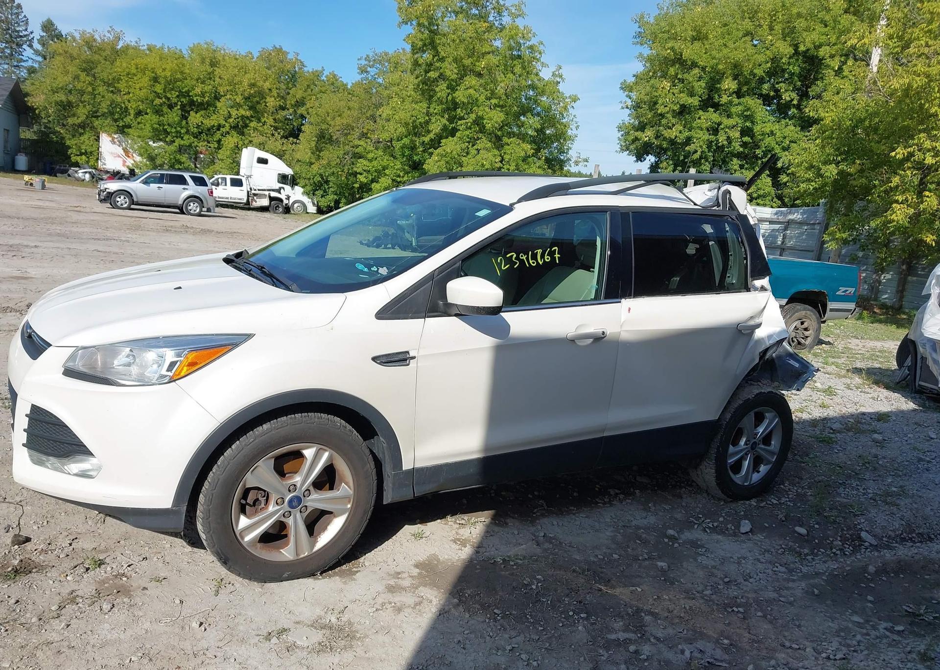 2015 FORD ESCAPE SE