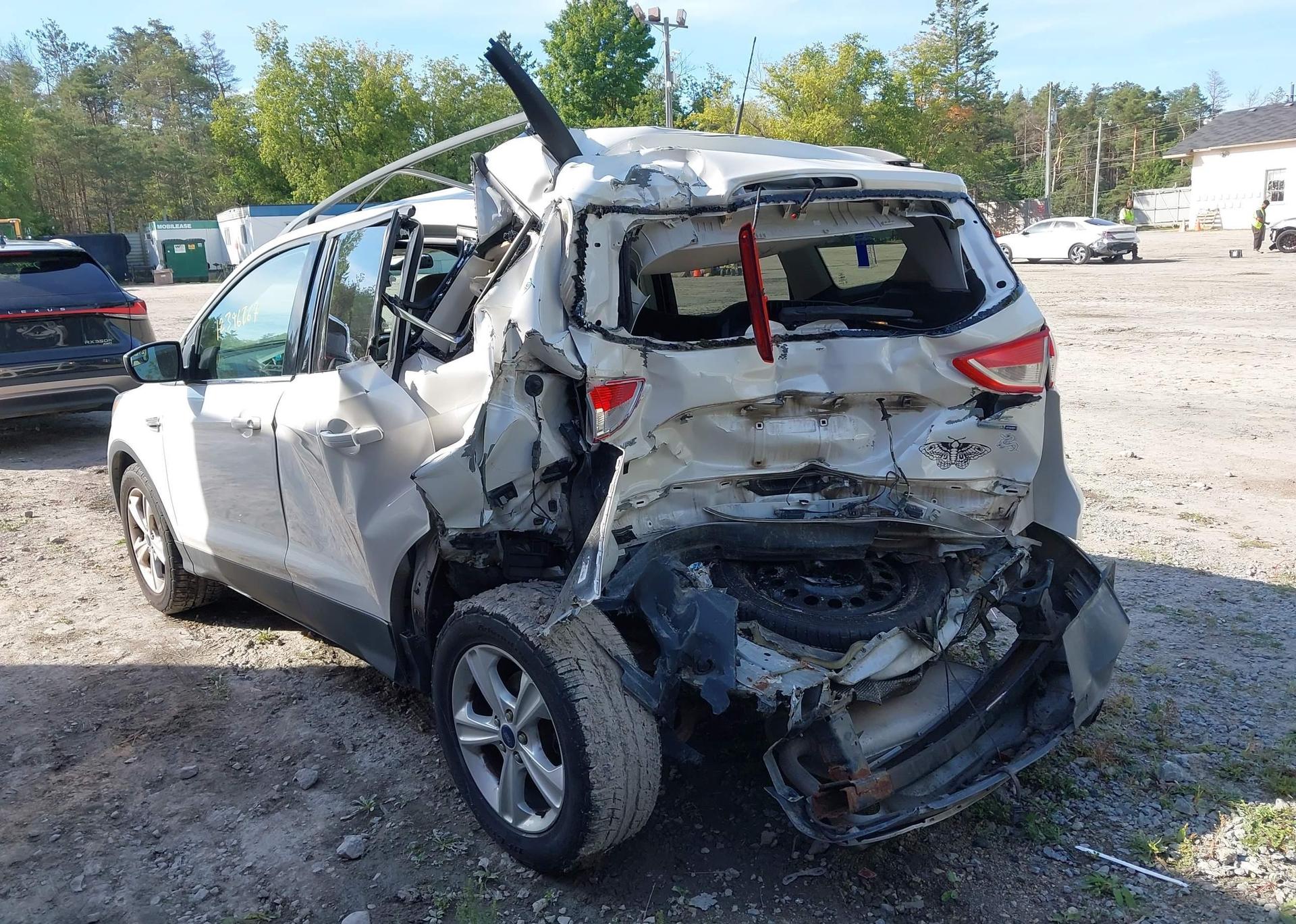 2015 FORD ESCAPE SE