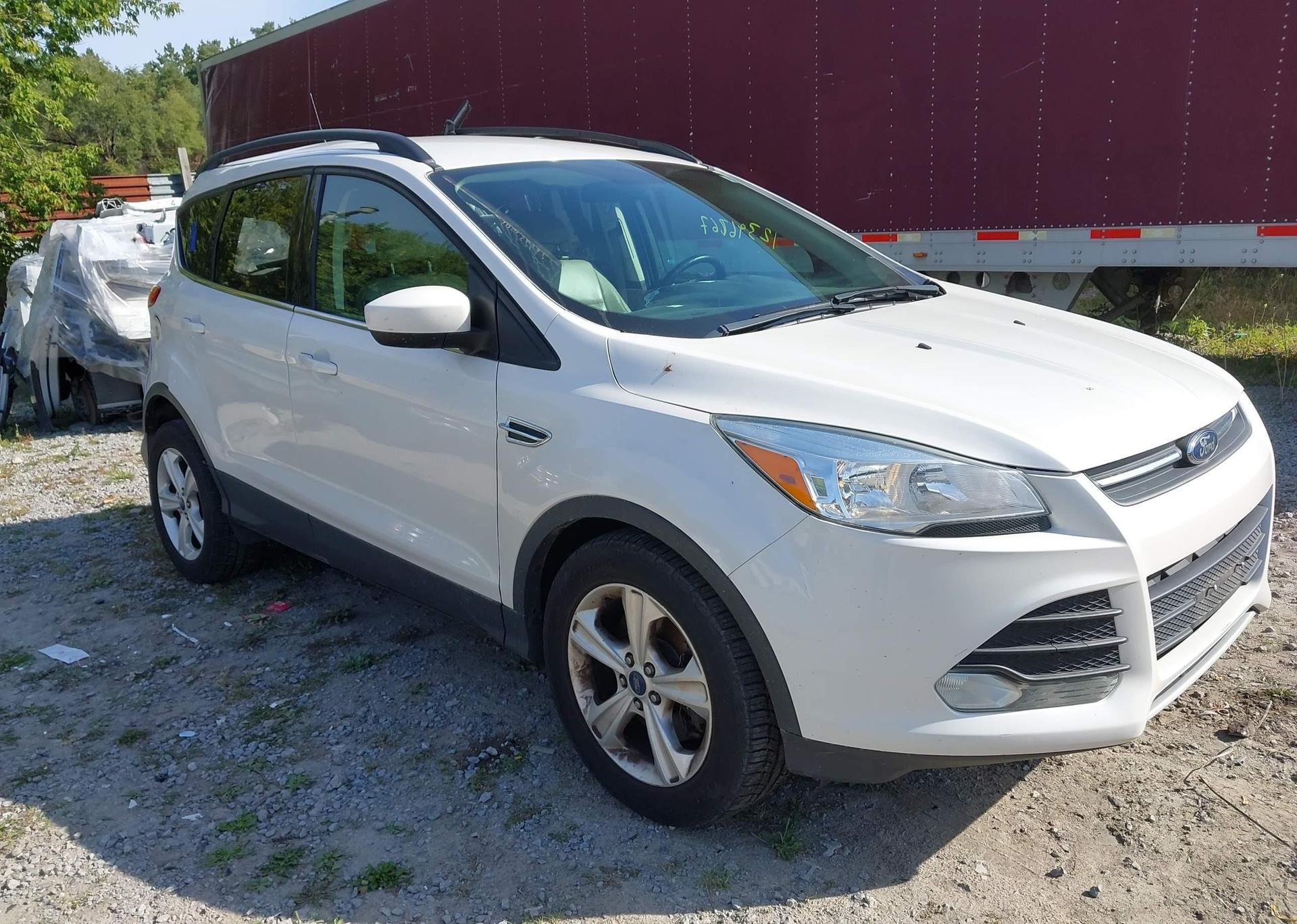 2015 FORD ESCAPE SE