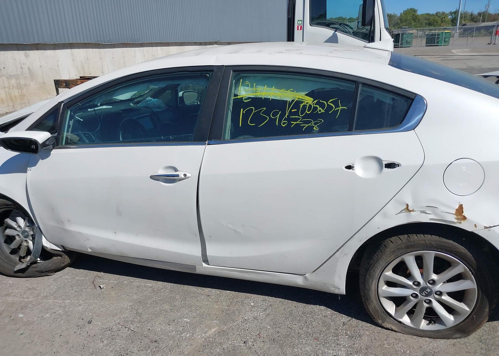 2017 KIA FORTE EX