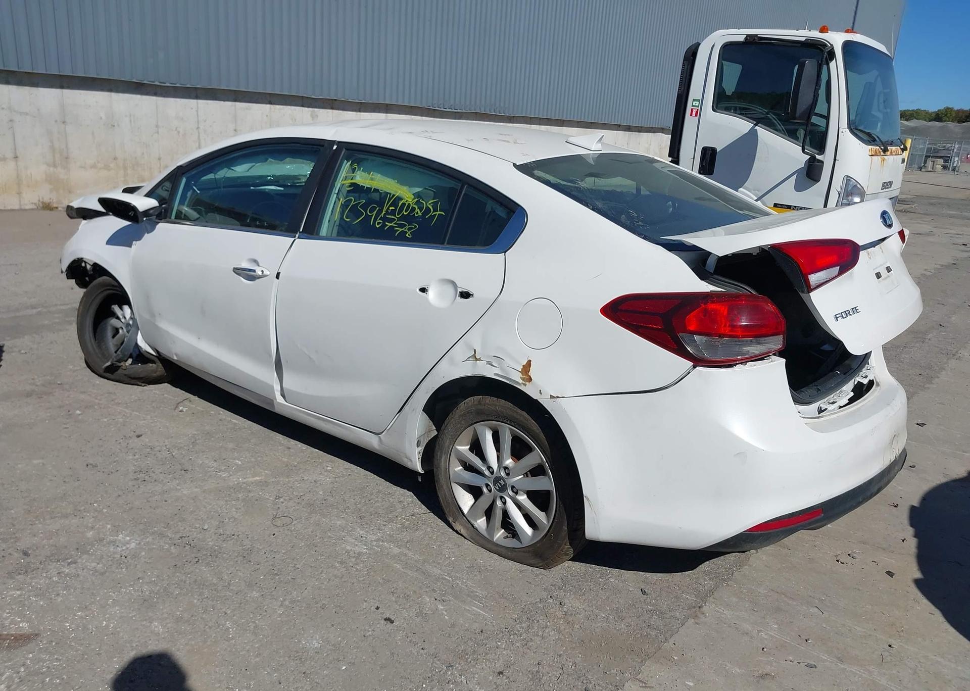2017 KIA FORTE EX