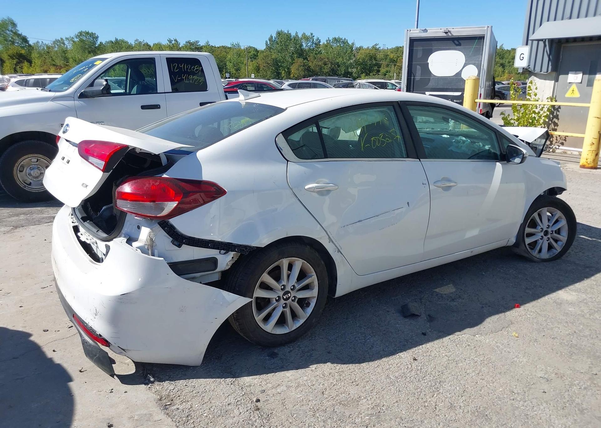 2017 KIA FORTE EX