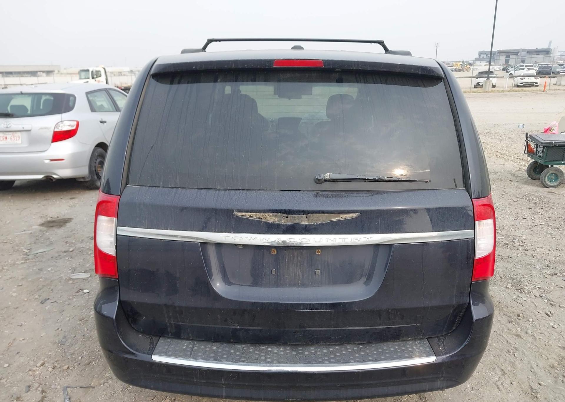 2011 CHRYSLER TOWN & COUNTRY TOURING