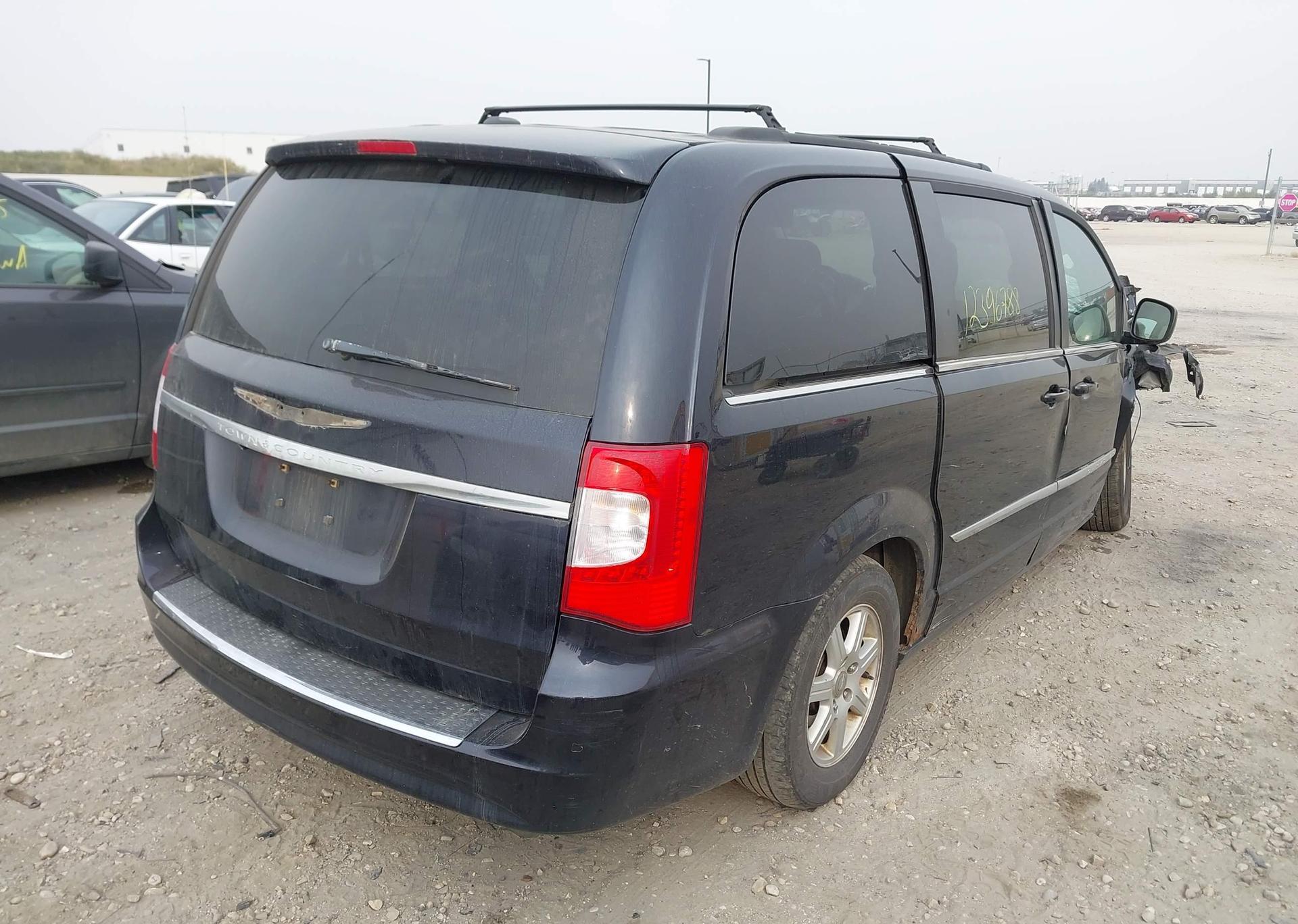 2011 CHRYSLER TOWN & COUNTRY TOURING