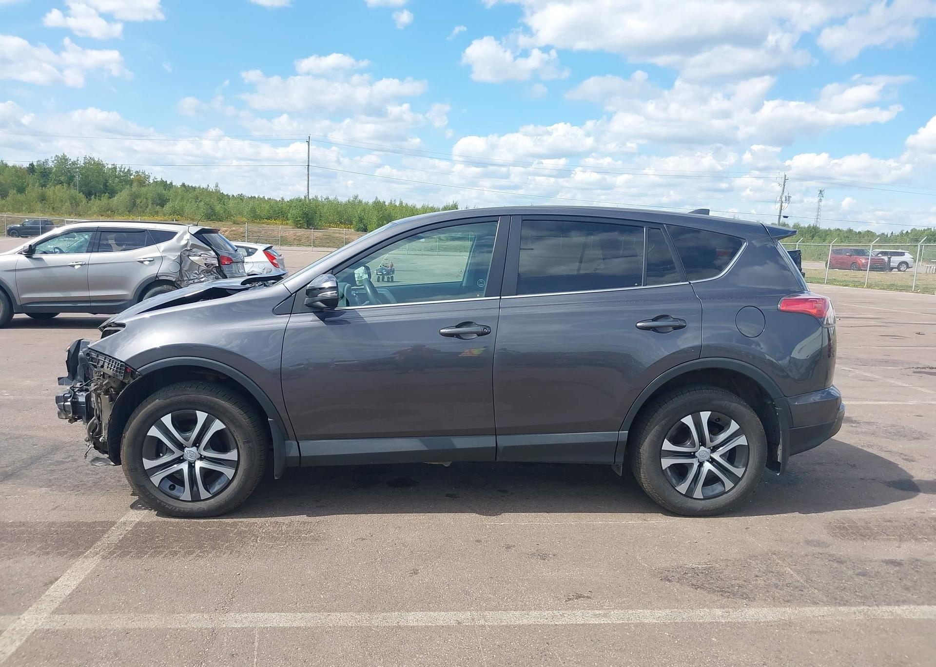 2016 TOYOTA RAV4 LE