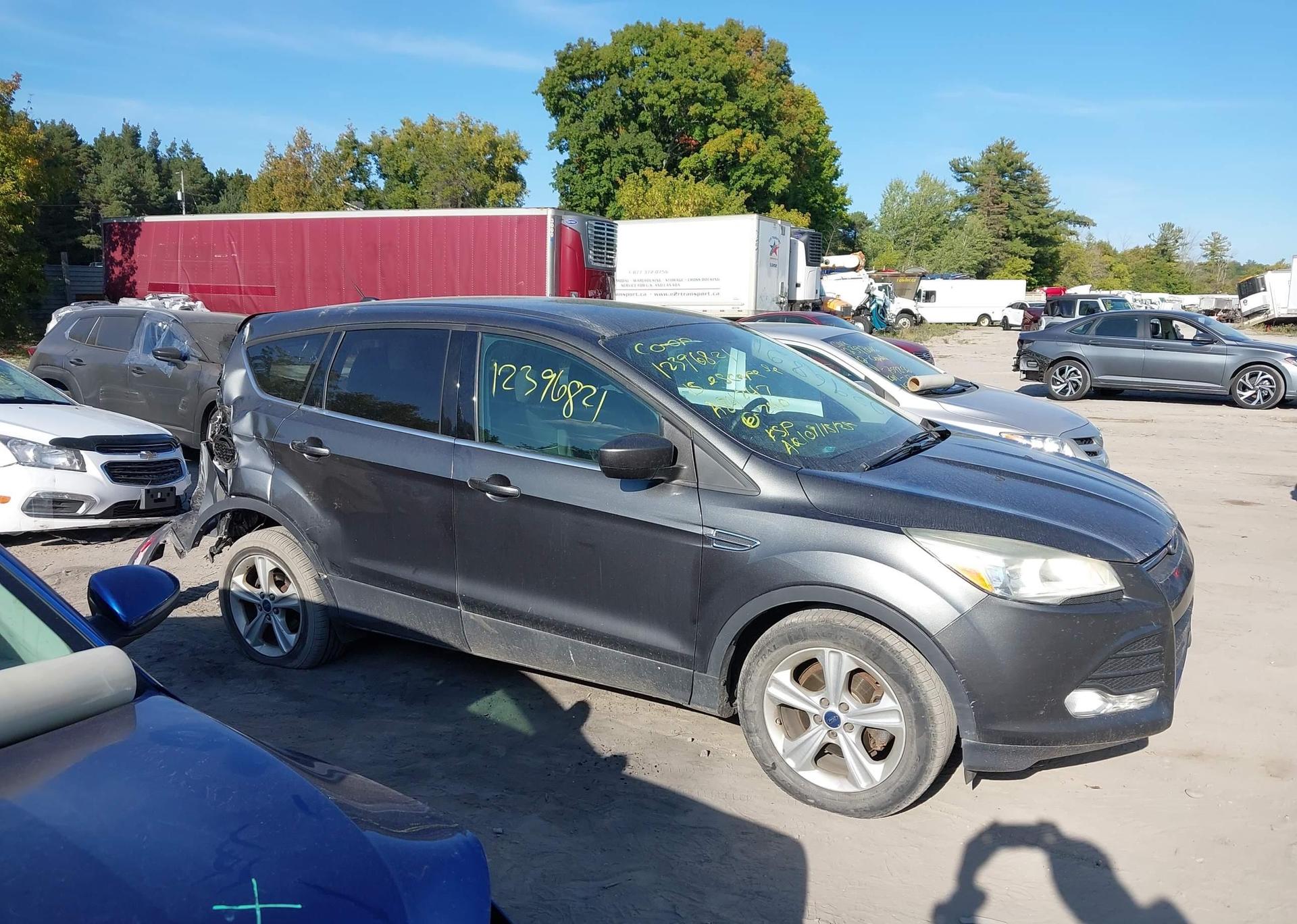 2015 FORD ESCAPE SE