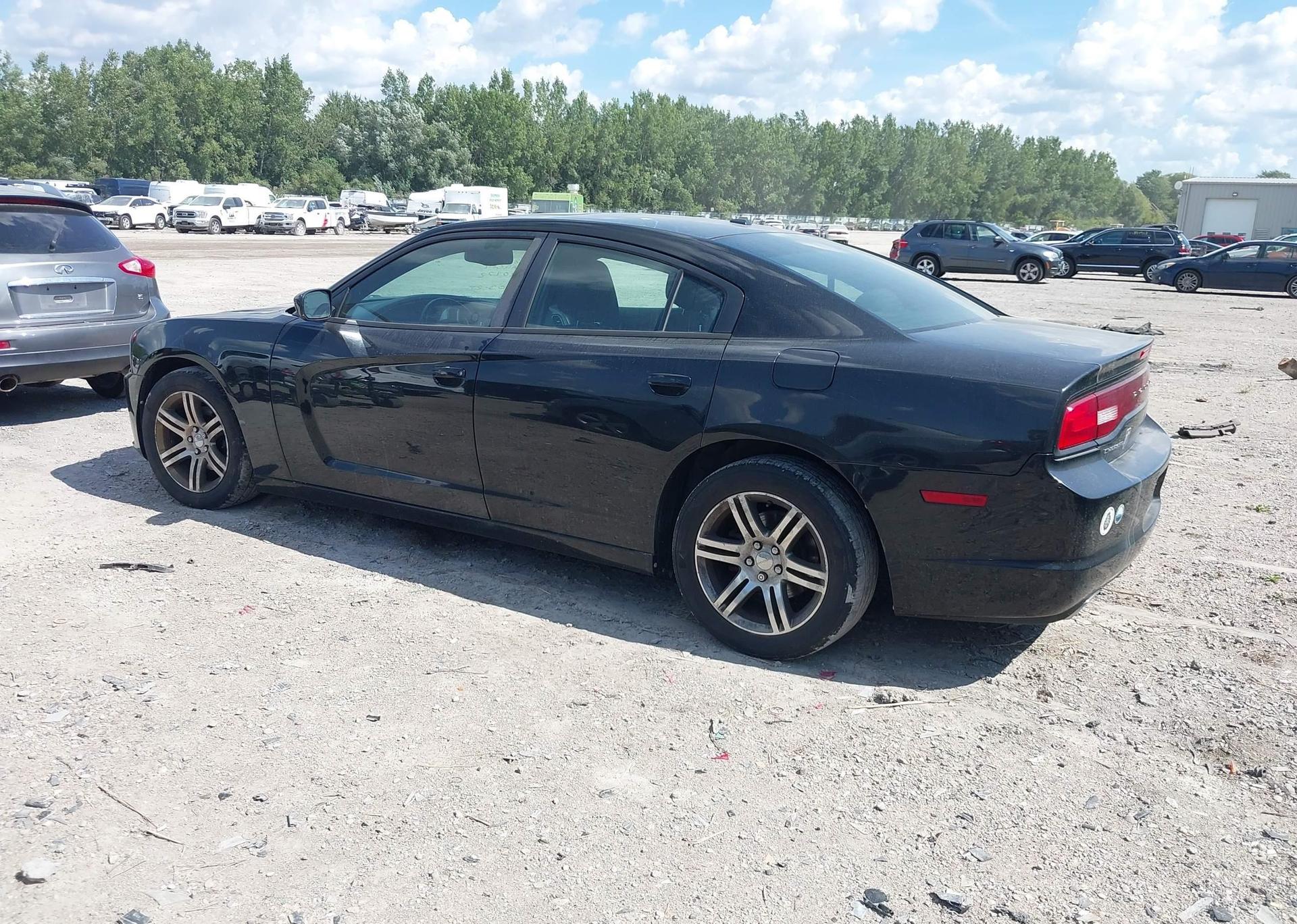 2013 DODGE CHARGER SXT
