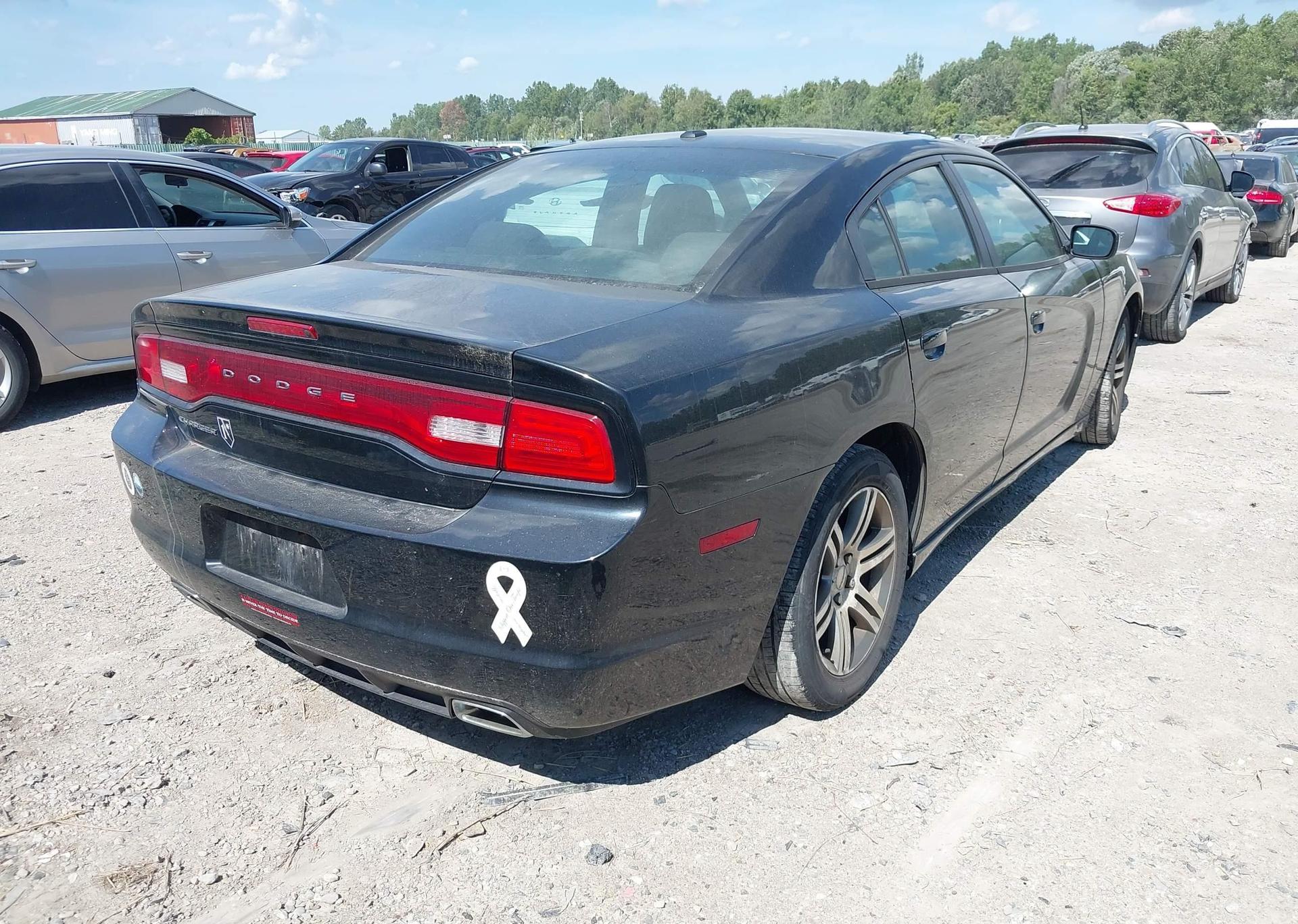 2013 DODGE CHARGER SXT