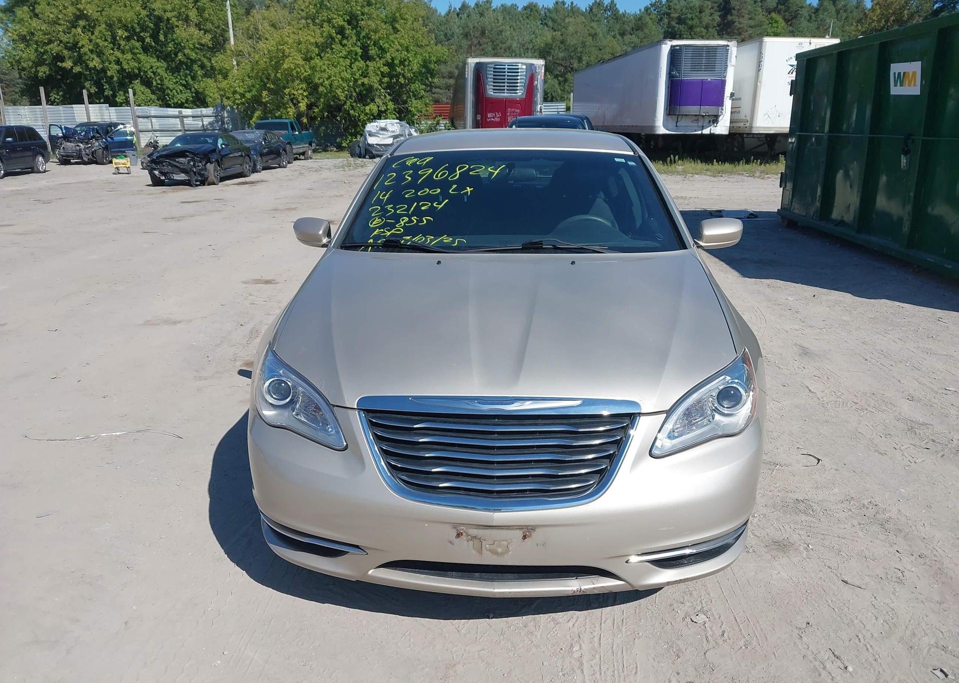 2014 CHRYSLER 200 LX