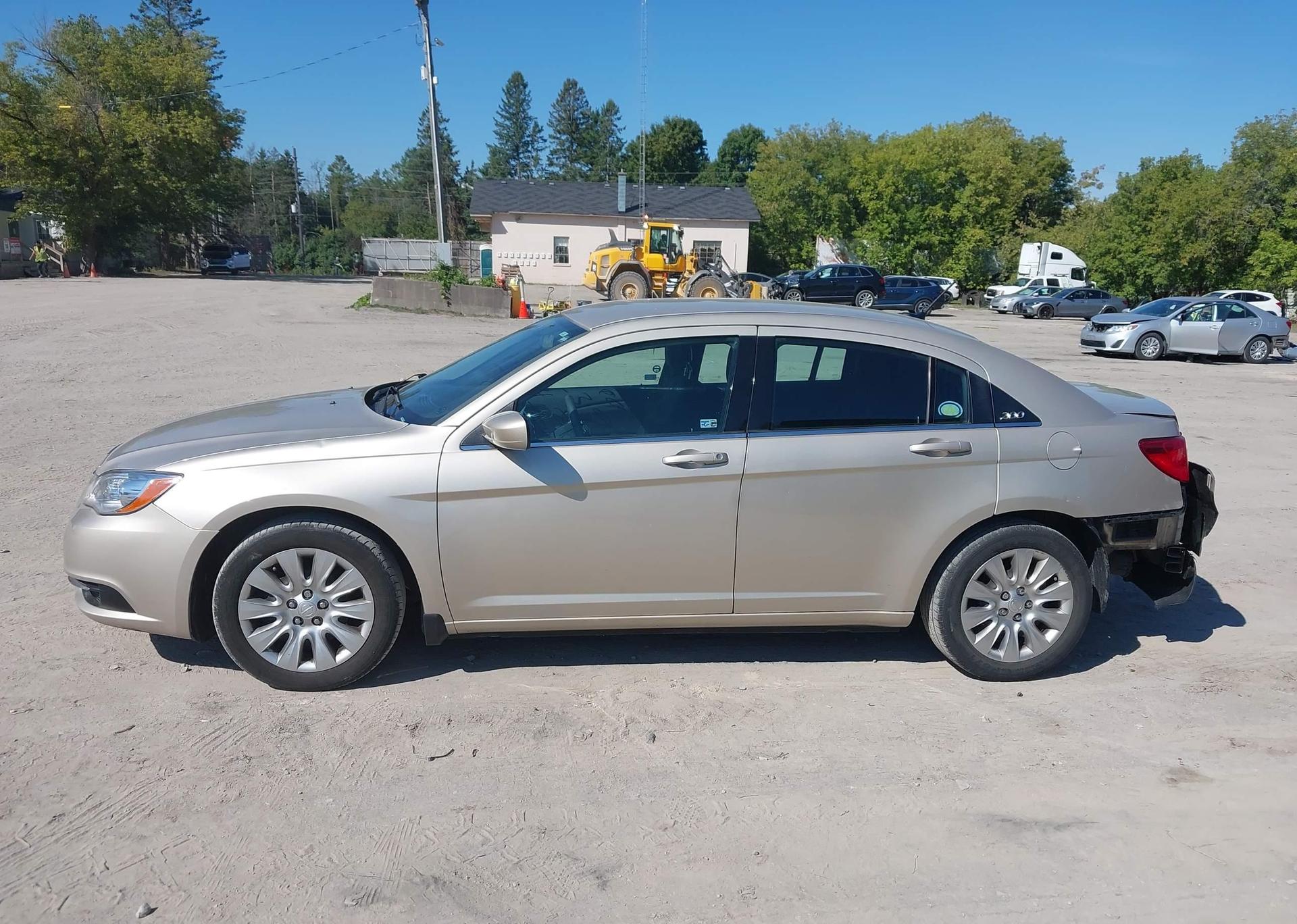 2014 CHRYSLER 200 LX