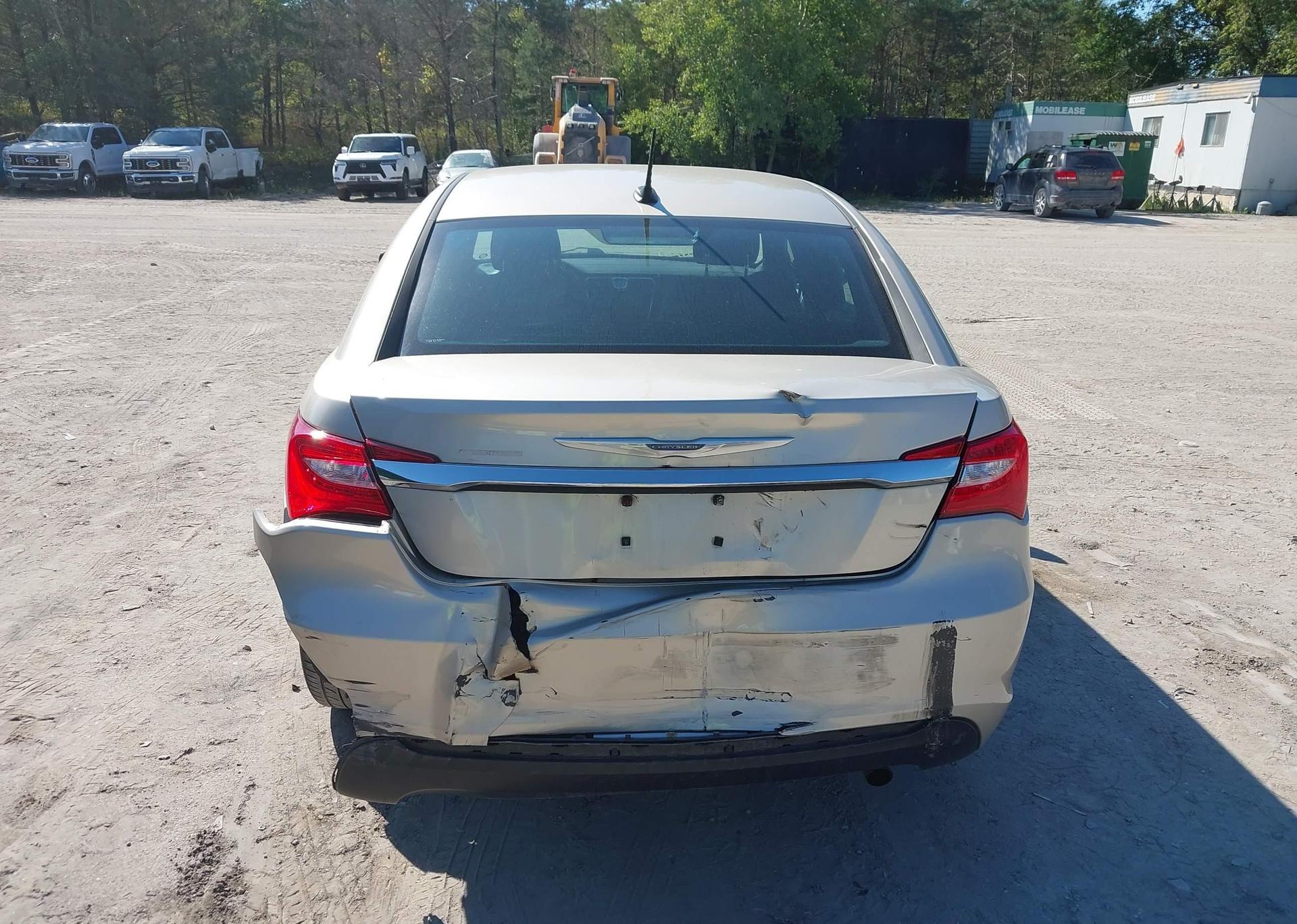 2014 CHRYSLER 200 LX