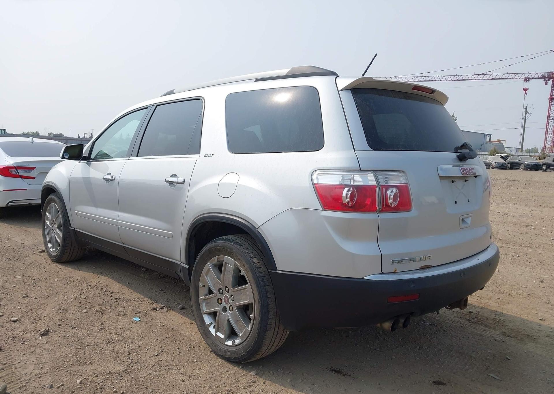 2010 GMC ACADIA SLT-2