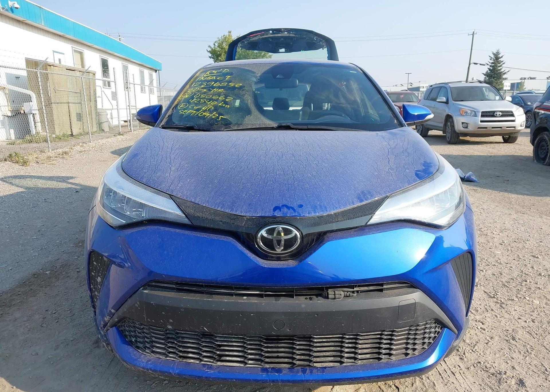 2020 TOYOTA C-HR LE