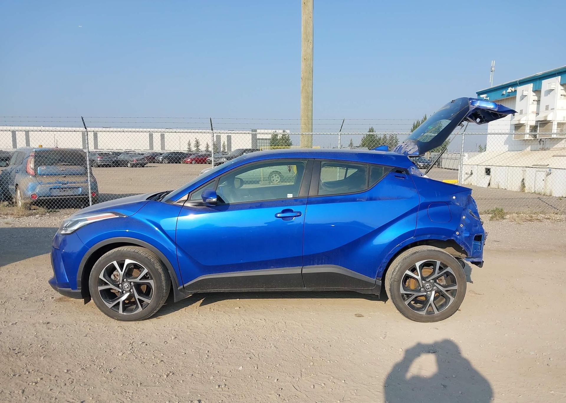 2020 TOYOTA C-HR LE