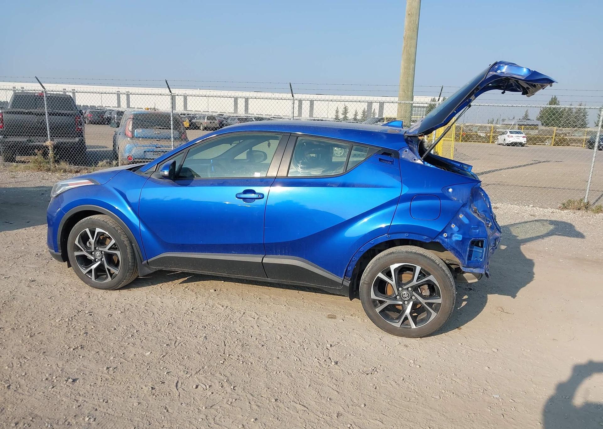 2020 TOYOTA C-HR LE