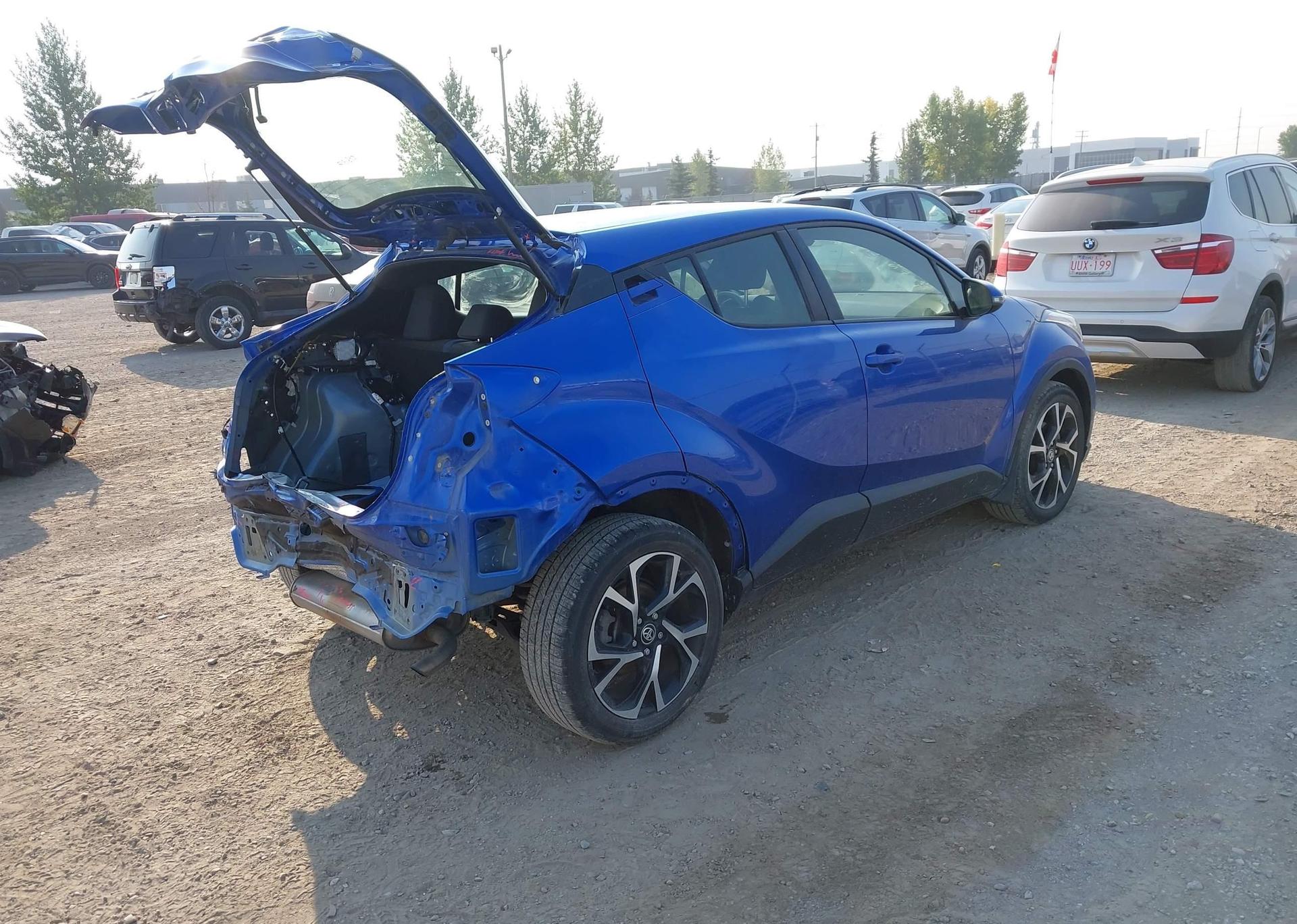2020 TOYOTA C-HR LE