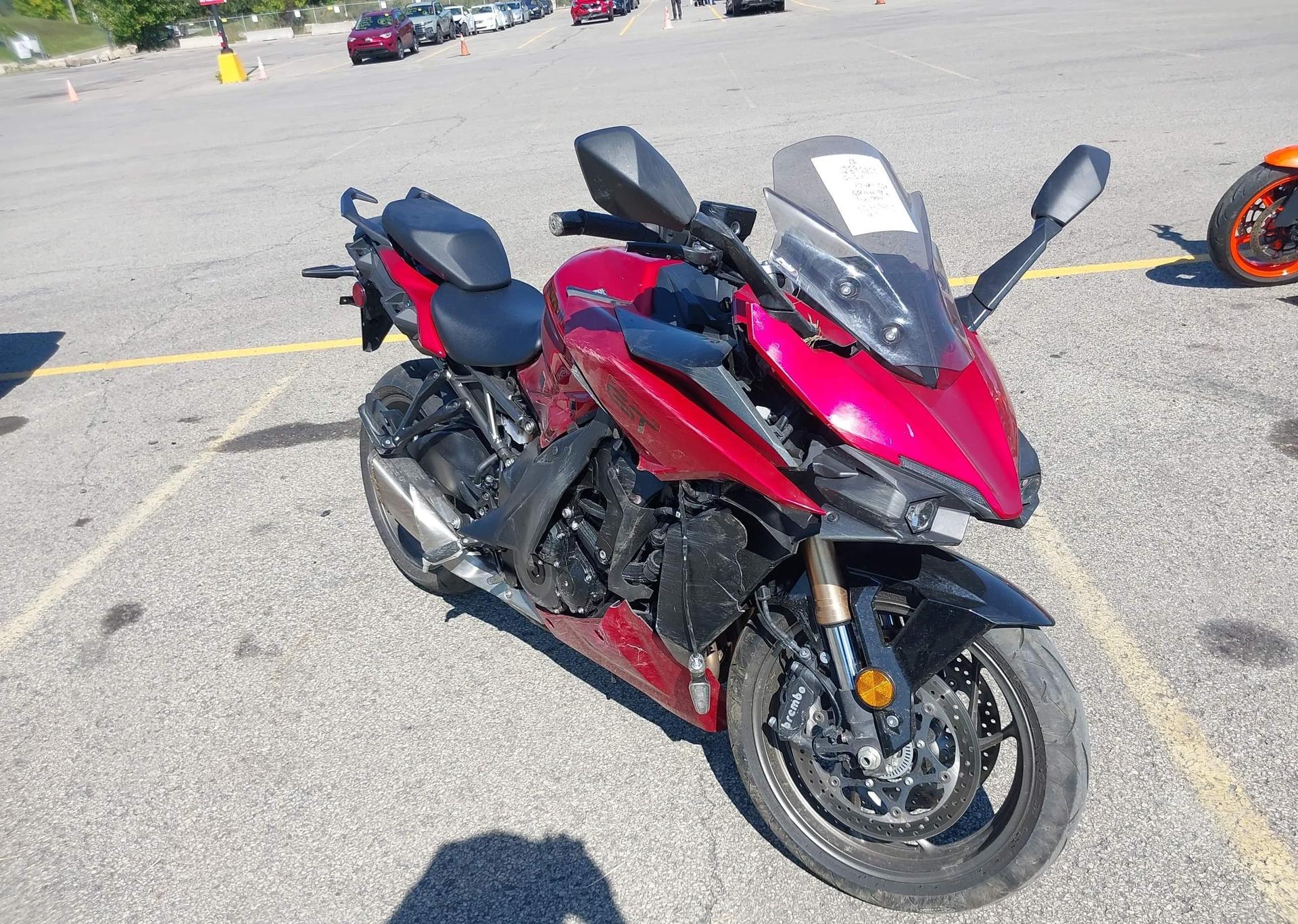 2024 SUZUKI GSX1000 GT